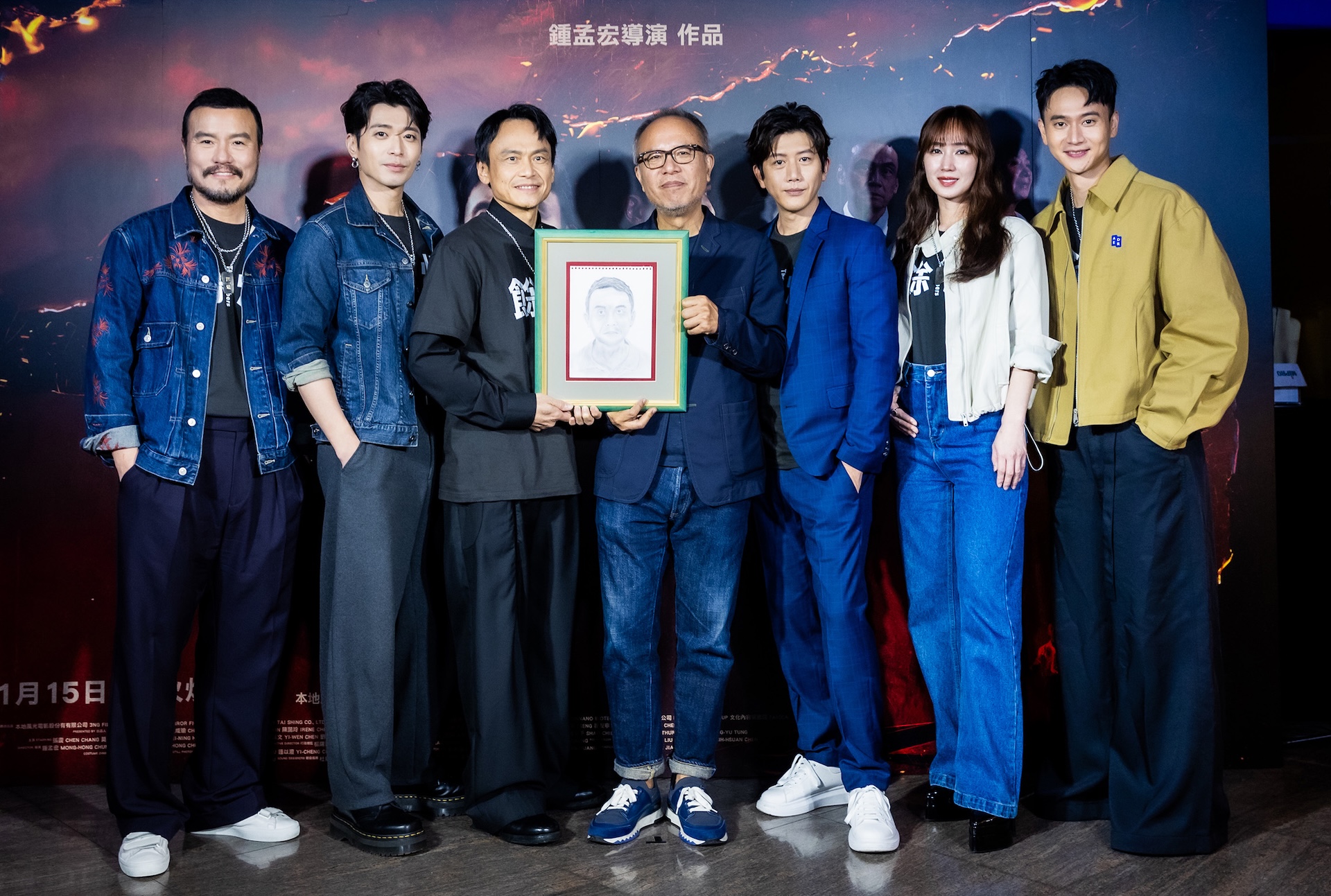 李銘忠(左起)、侯彥西、陳以文、導演鍾孟宏、莫子儀、小薰、劉冠廷。（圖／本地風光提供）