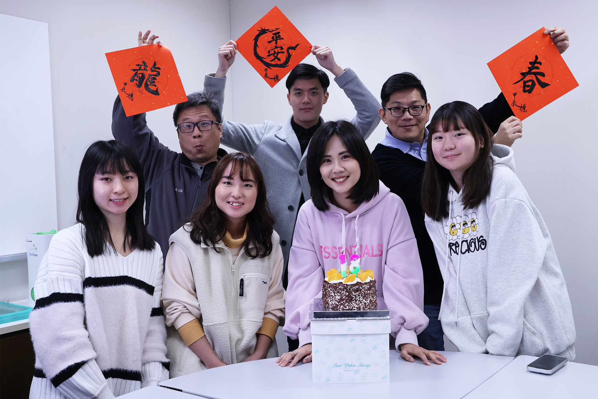 《忤惡小組》從社會線記者轉型。（圖／中天提供）