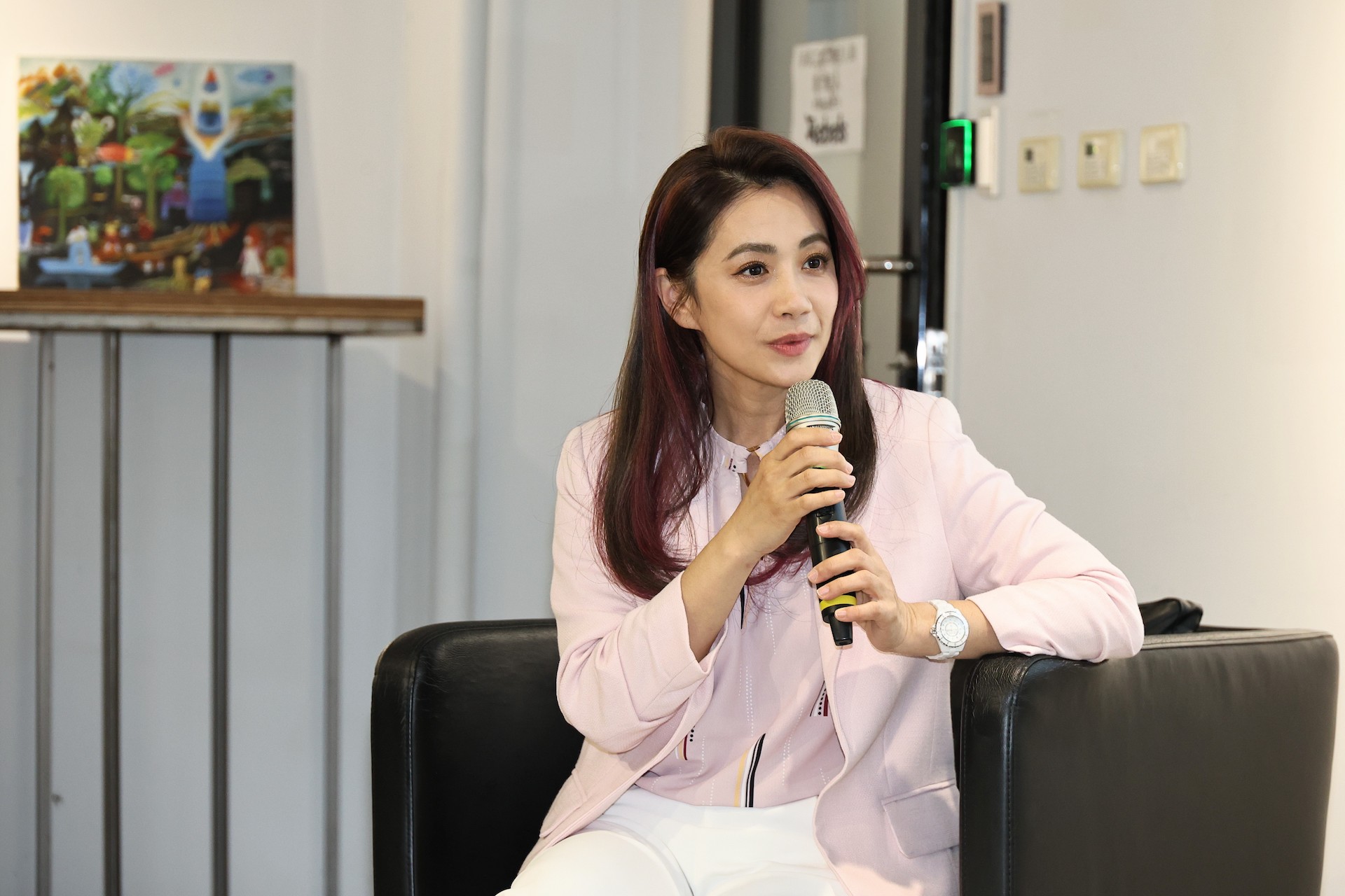 柯以柔年撈千萬開「團購獲利課」。（圖／記者蔡依庭攝）