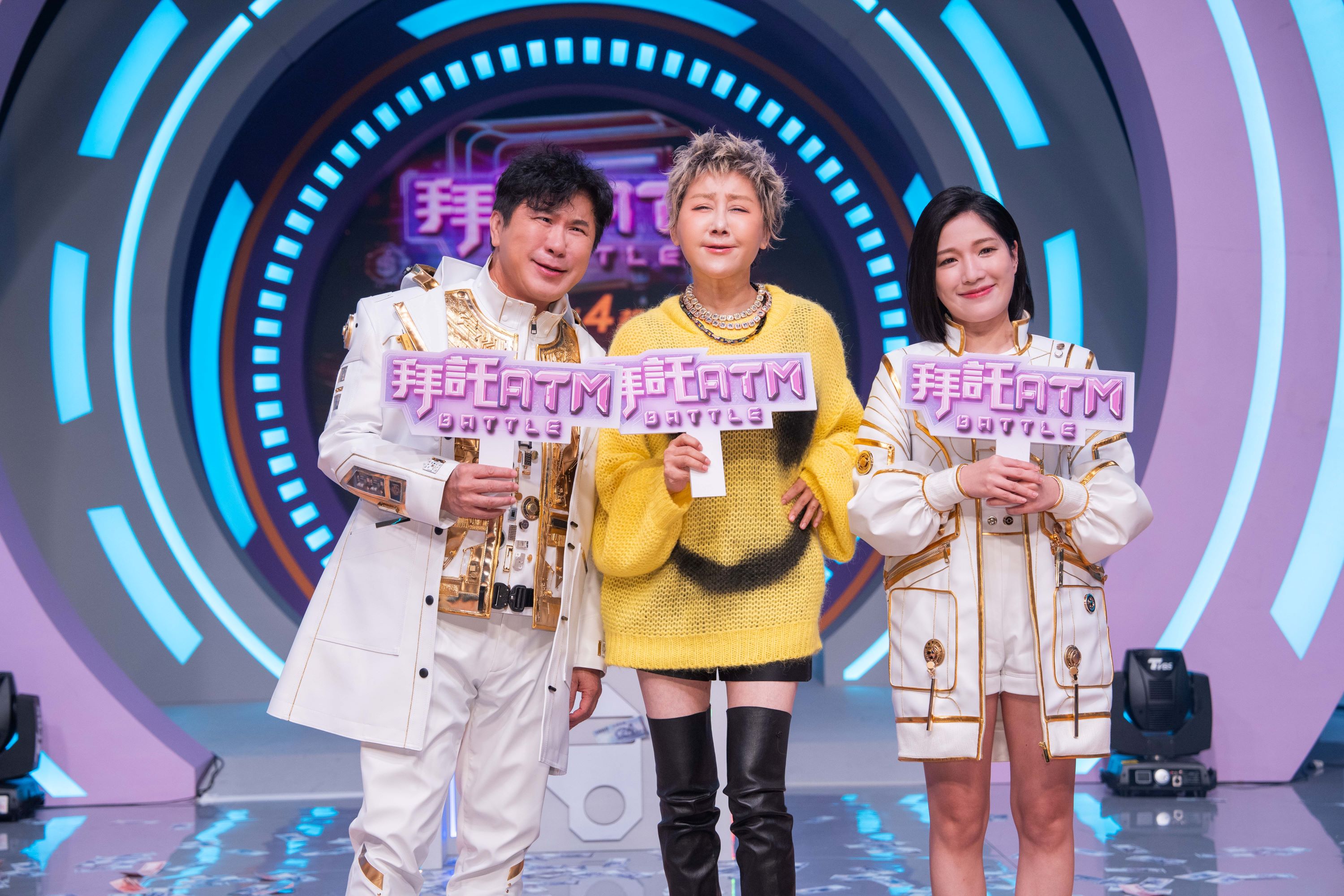 藍心湄（中）、Sandra（右）模仿起胡瓜非常生動。（圖／TVBS提供）