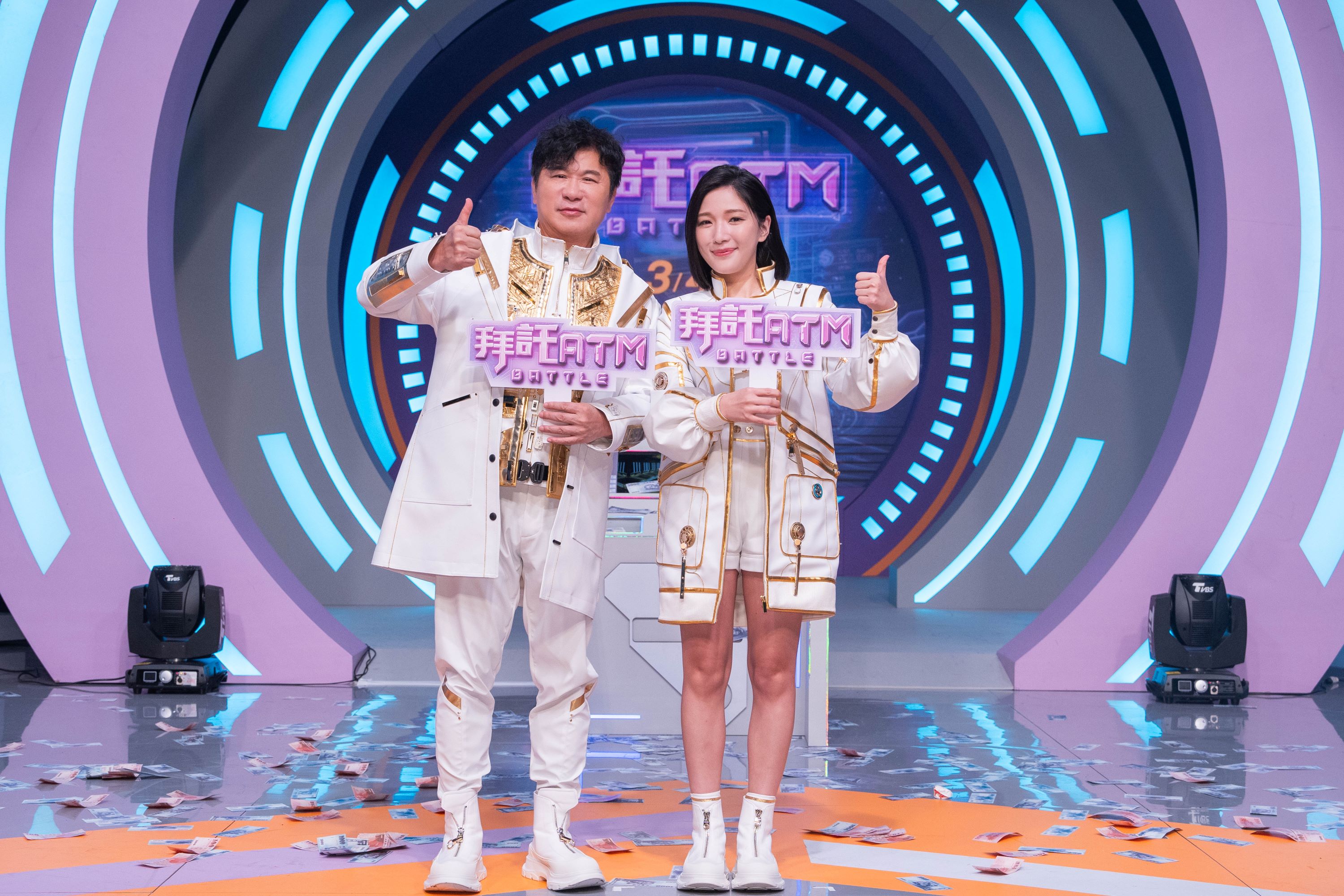瓜搭檔網紅Sandra主持TVBS新節目《拜託ATM》。（圖／TVBS提供）
