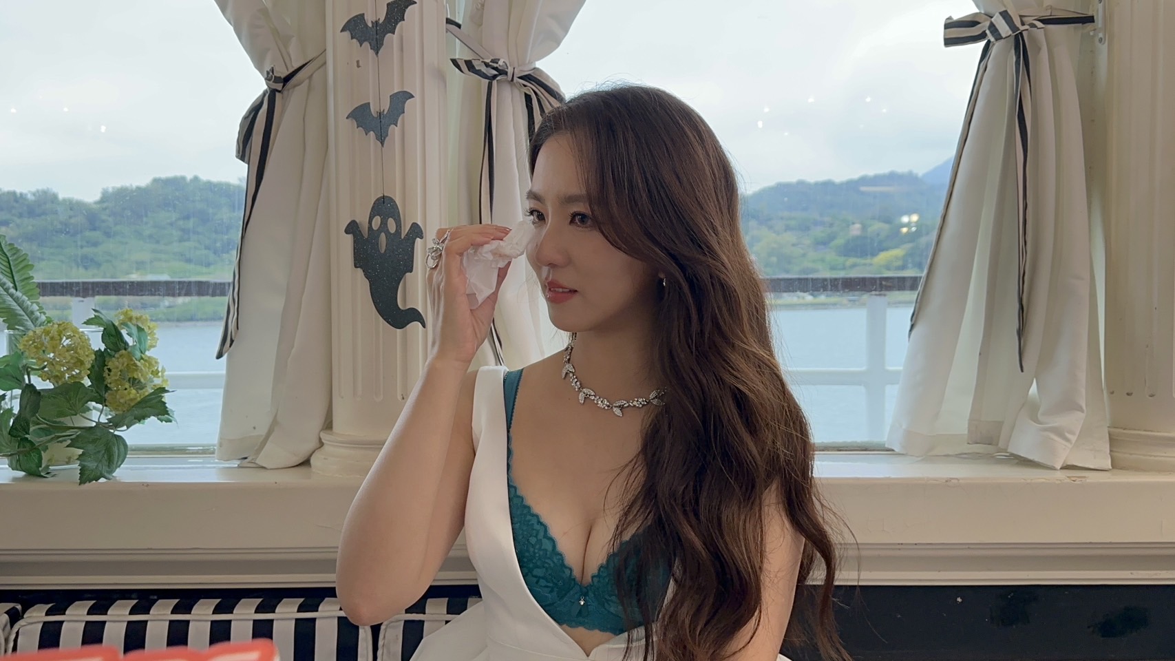 周曉涵談及外婆對自己突破性的演出不能接受感到委屈。（圖／娛樂中心）