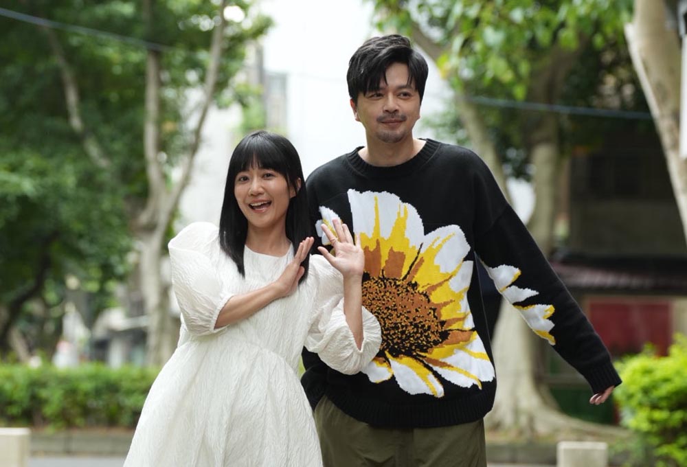 陳婉婷（左）和江常輝成為同門師姐弟。（圖／旺淂窩門娛樂提供）