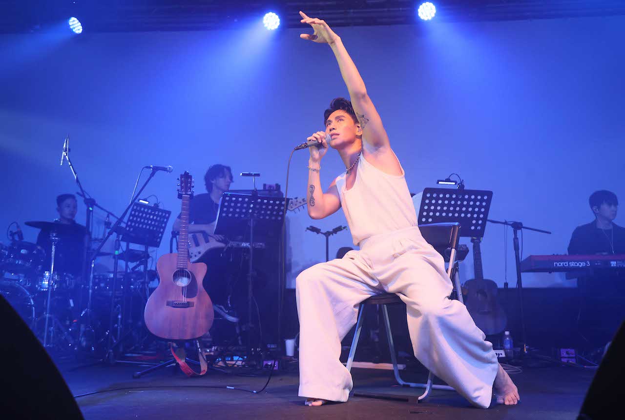 柏霖分享當歌手的心路過程。（圖／寬宏提供）
