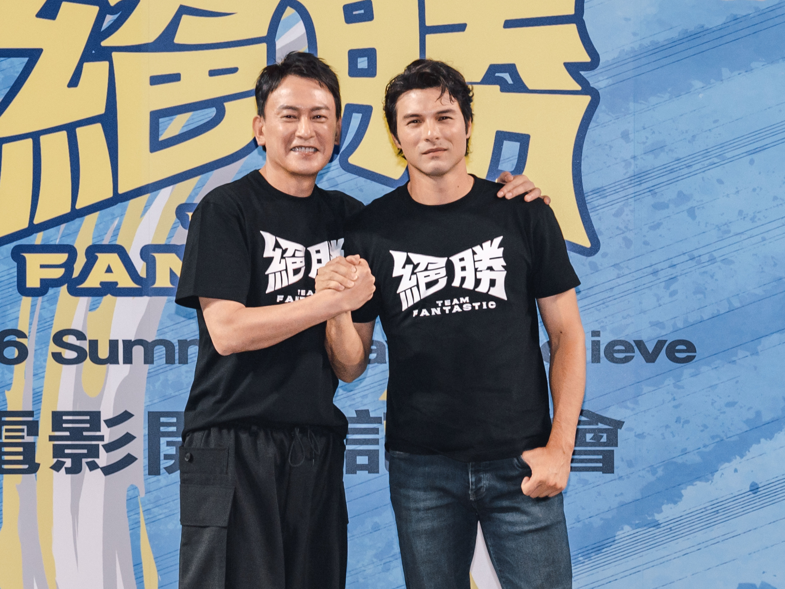 王識賢(左)、鳳小岳相隔15年合作。(圖/瀚草文創提供)