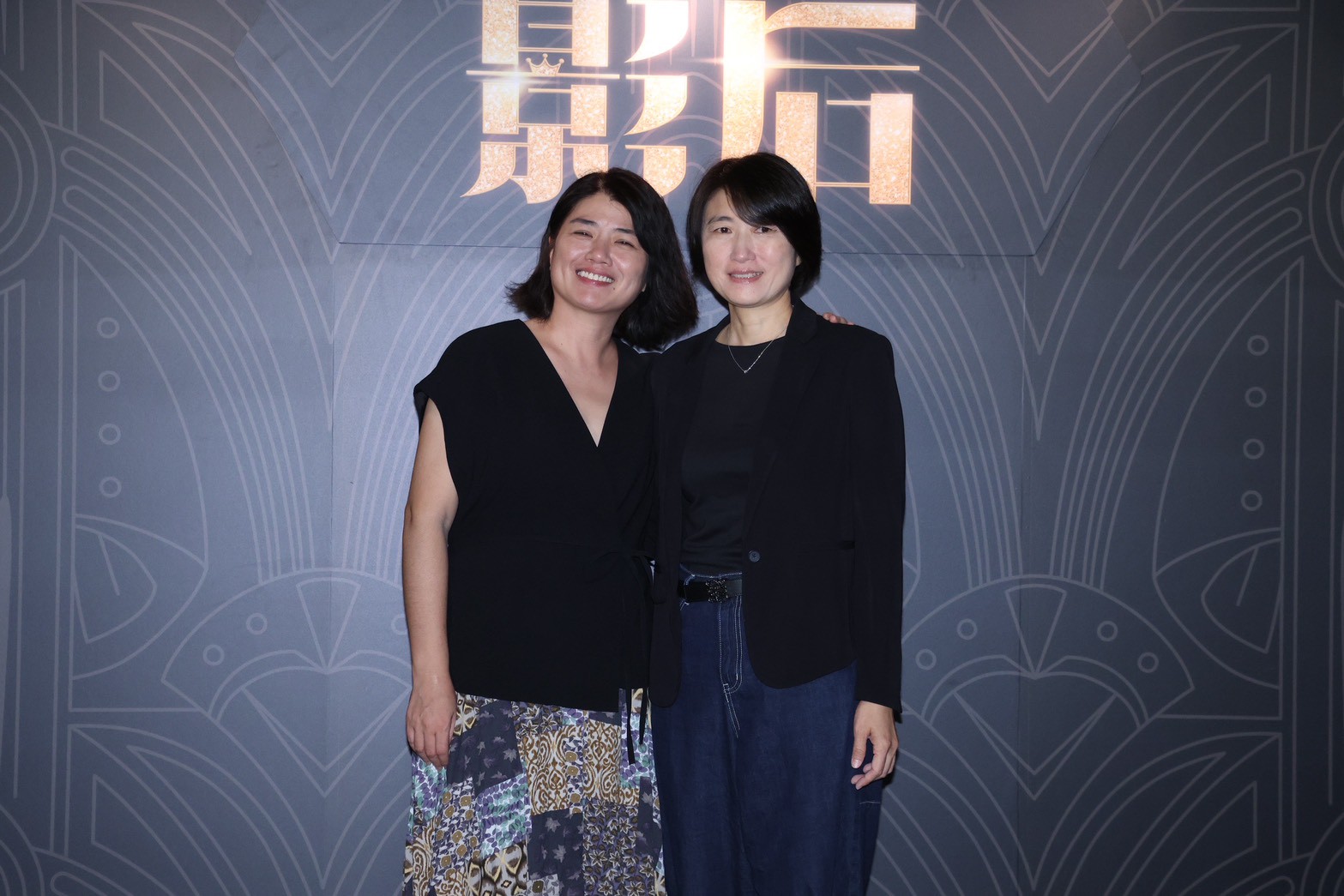 導演嚴藝文（左）和監製丁長鈺。（圖／記者王人傑攝）