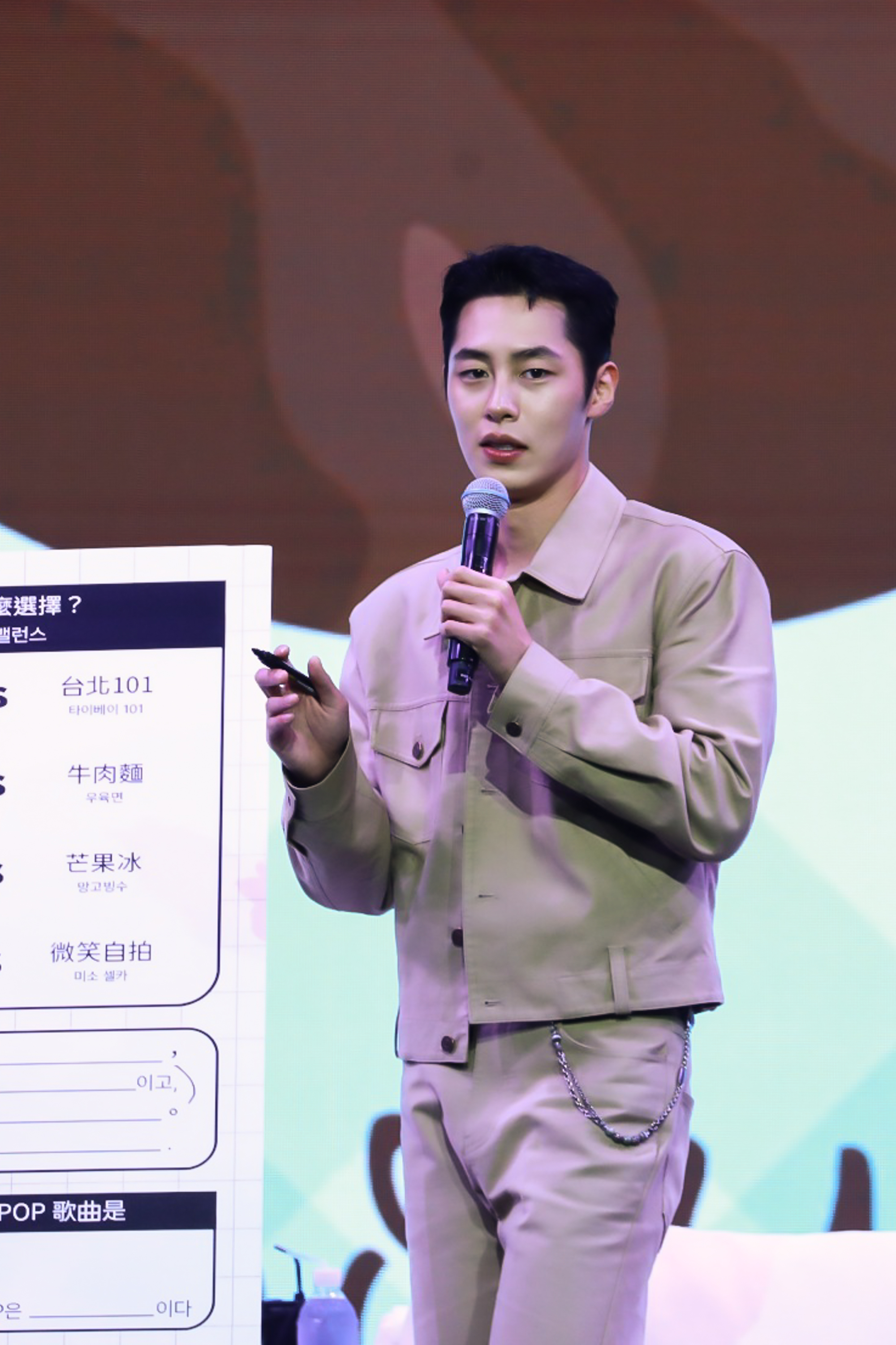 李朝盃 李宰旭來台狂灌珍奶！自爆演《吞金》患上PTSD｜緯來新聞網