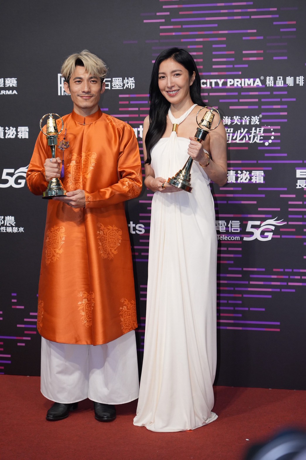 連炳發、楊謹華是新科的視帝、視后。（圖／記者許方正攝）