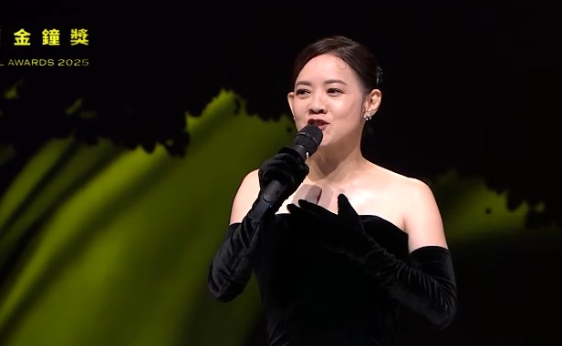 金鐘60／曾寶儀開場催淚全場！致敬台劇一甲子　網狂讚：溫暖又不失幽默