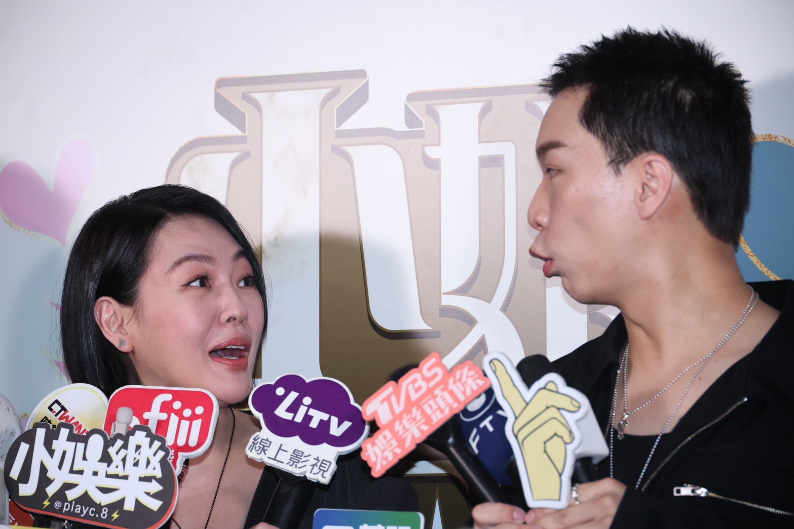 小S(左)把派翠克叫成陳漢典。(圖/記者許方正攝)