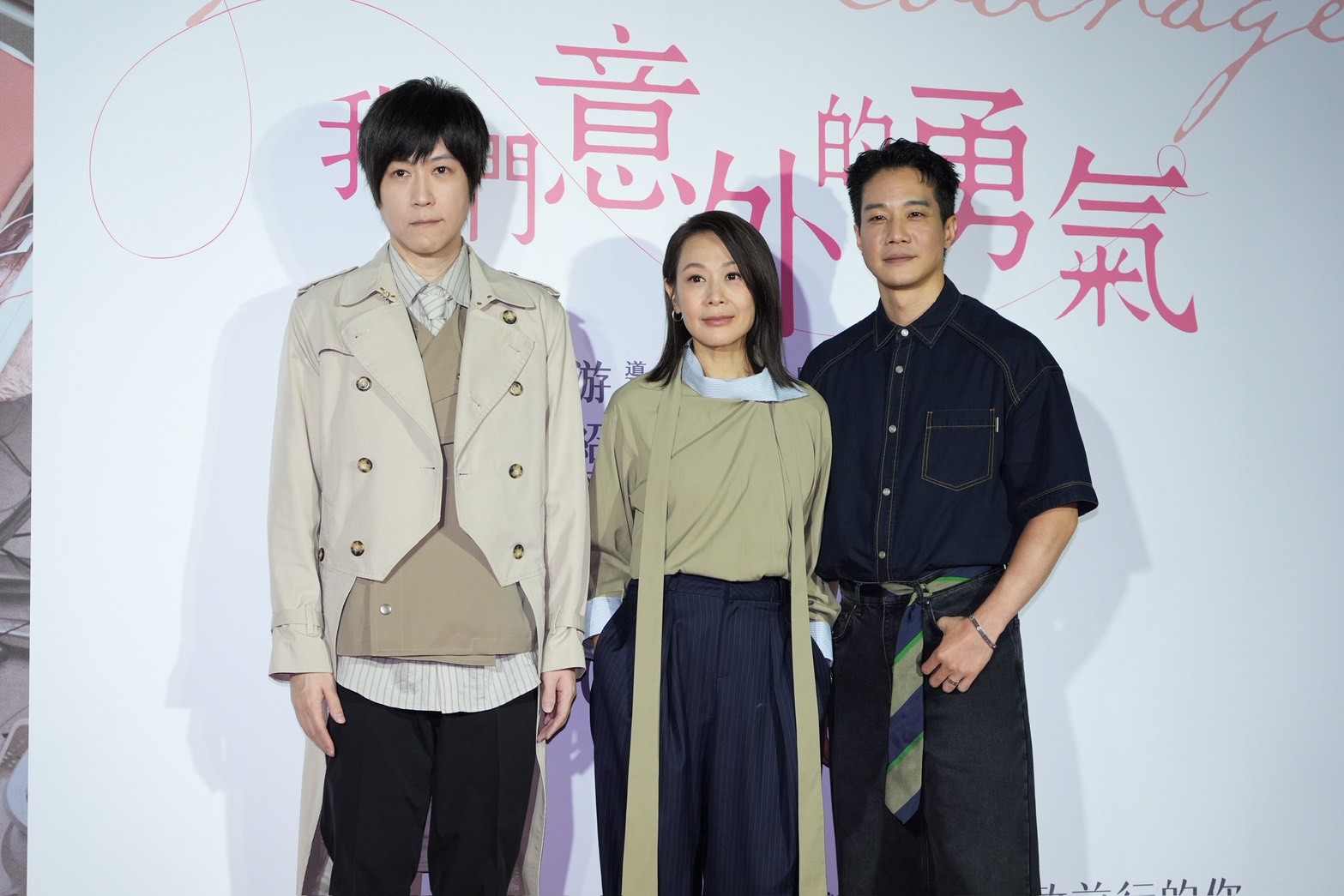 阿信(左起)以監製身分支持劉若英、薛仕凌新片。(圖/記者許方正攝)