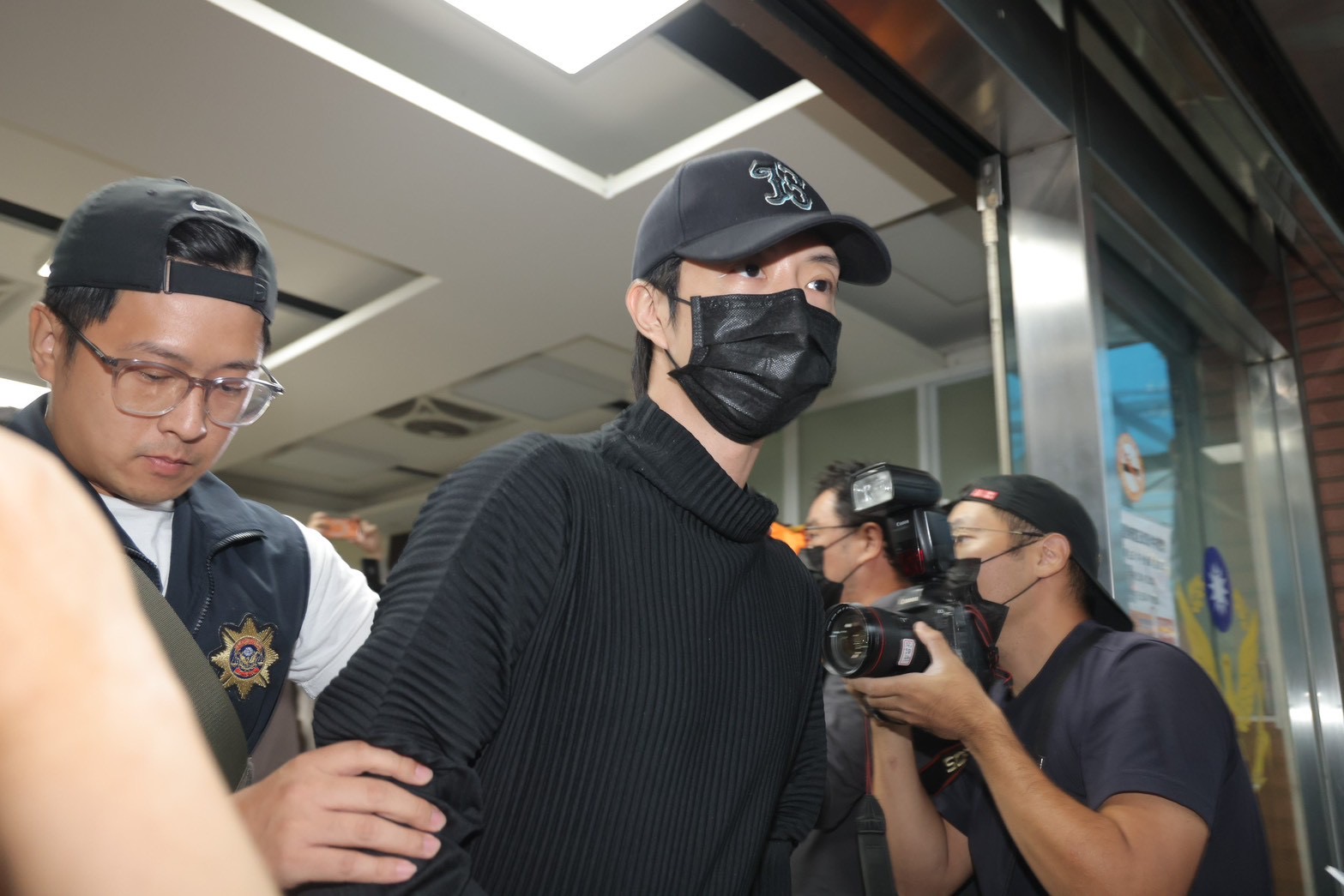 小杰涉閃兵被逮捕。(圖/記者王人傑攝)
