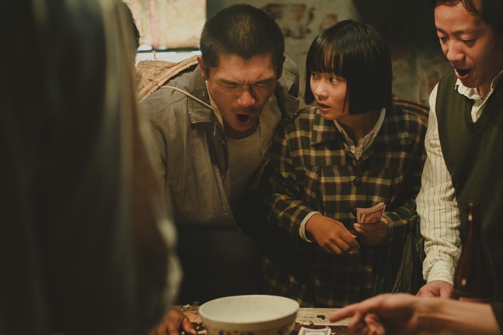 天才演員方郁婷、柯煒林於電影《大濛》中首度搭檔主演。（圖／華文創提供）