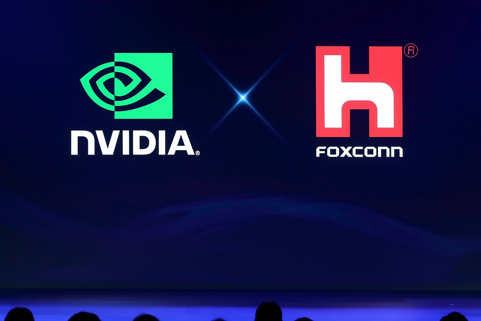 鴻海攜手輝達! 打造人形機器人AI智慧工廠