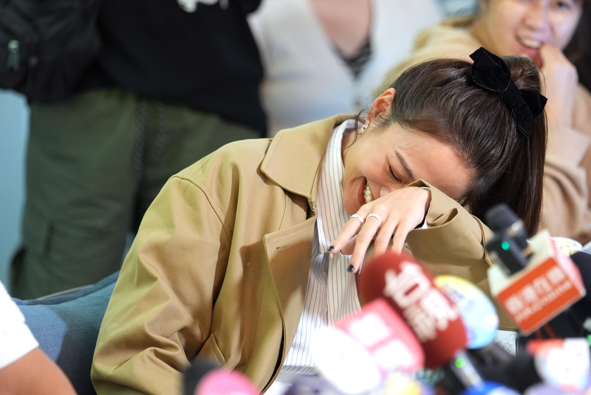 鬼鬼笑到要扶額頭了。(圖/記者陳明中攝)