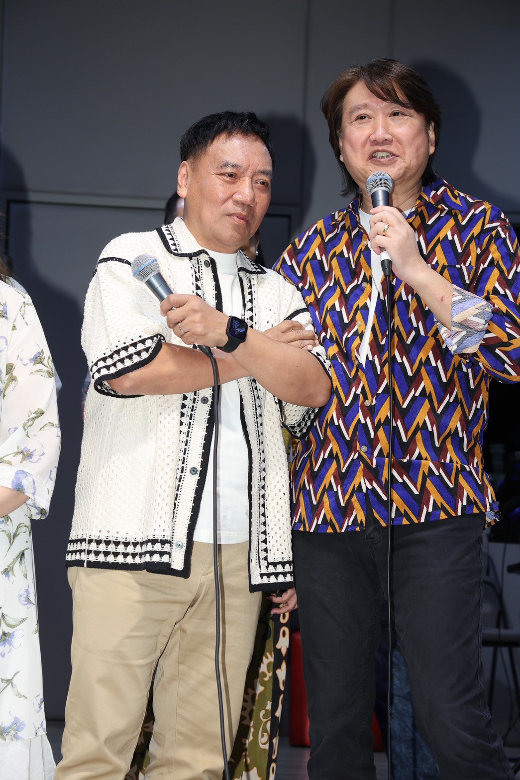 施孝榮(左)誇周治平是顏值擔當。(圖/記者王人傑攝)