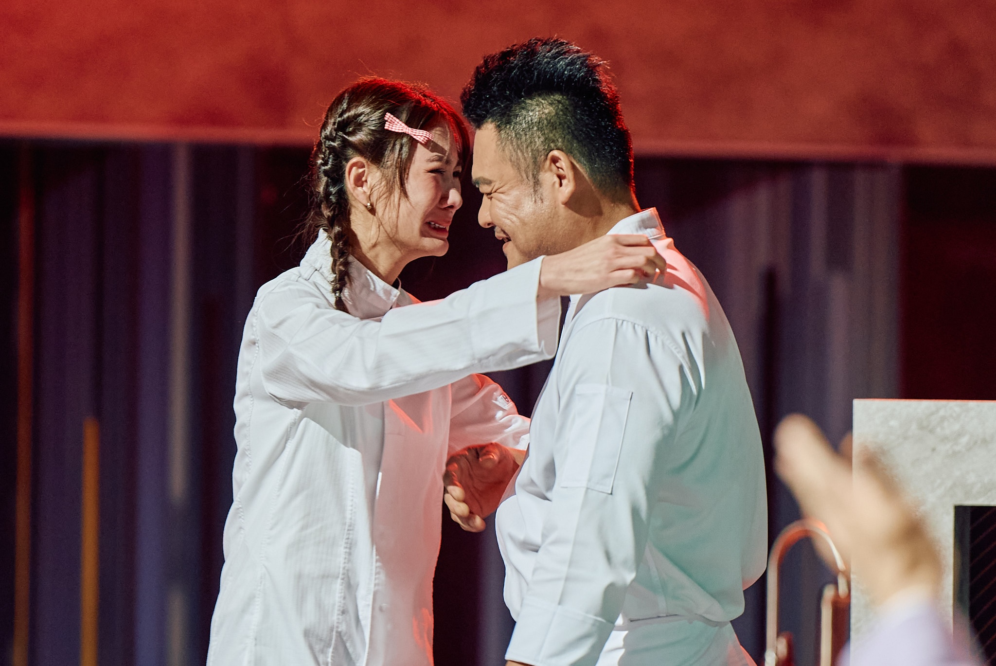 安心亞又走心了!鍾欣凌講實話「妳應離開」 大哭跑去抱他