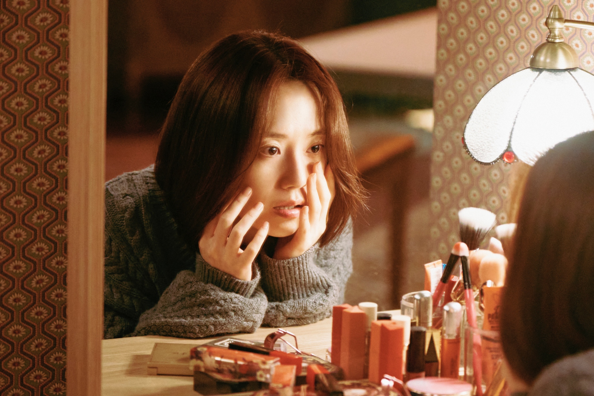 文彩元在《咒你》飾演有容貌焦慮的女性。（圖／華映提供）