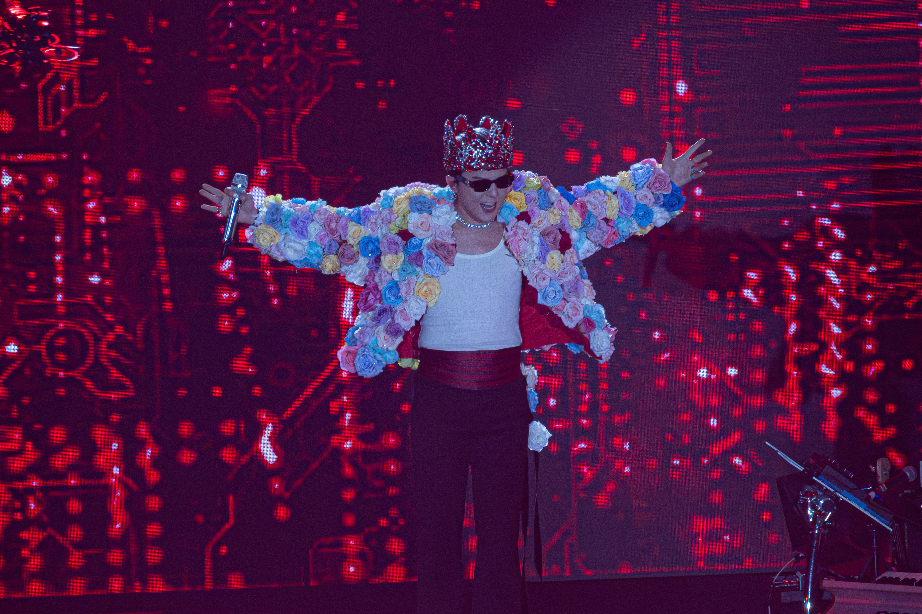 直擊／GD大巨蛋嗨唱自稱「龍哥」  感性謝粉絲：我不孤單了