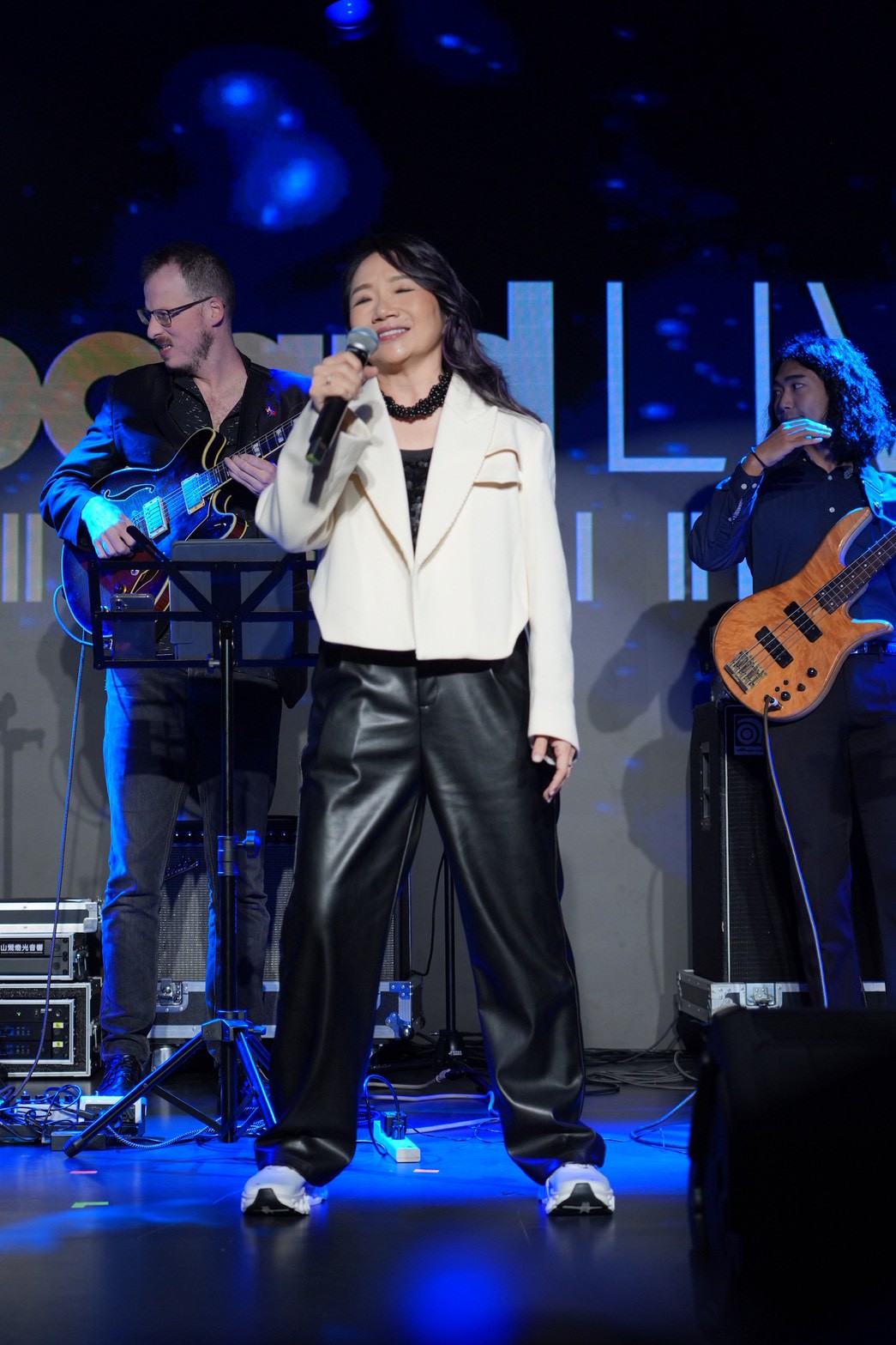 陶晶瑩台上開金口演唱經典歌曲〈LOVE〉。（圖／記者許方正攝）
