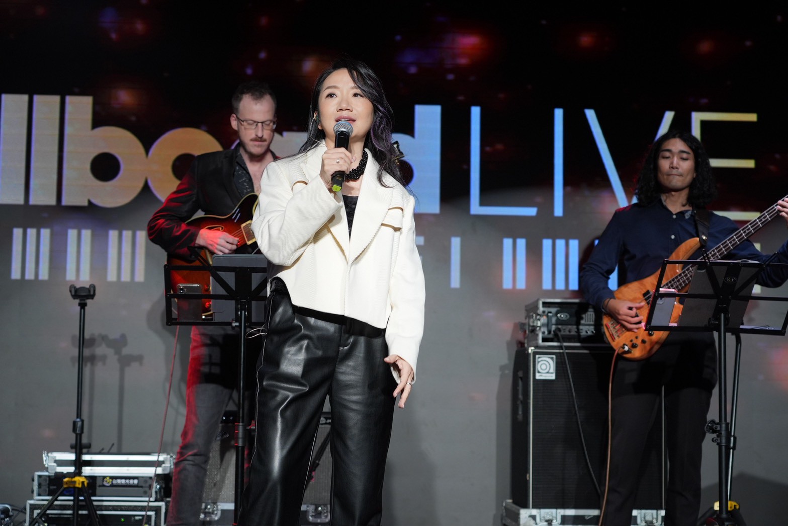 告示牌音樂台北正式開箱　陶晶瑩開金口唱〈LOVE〉後快閃