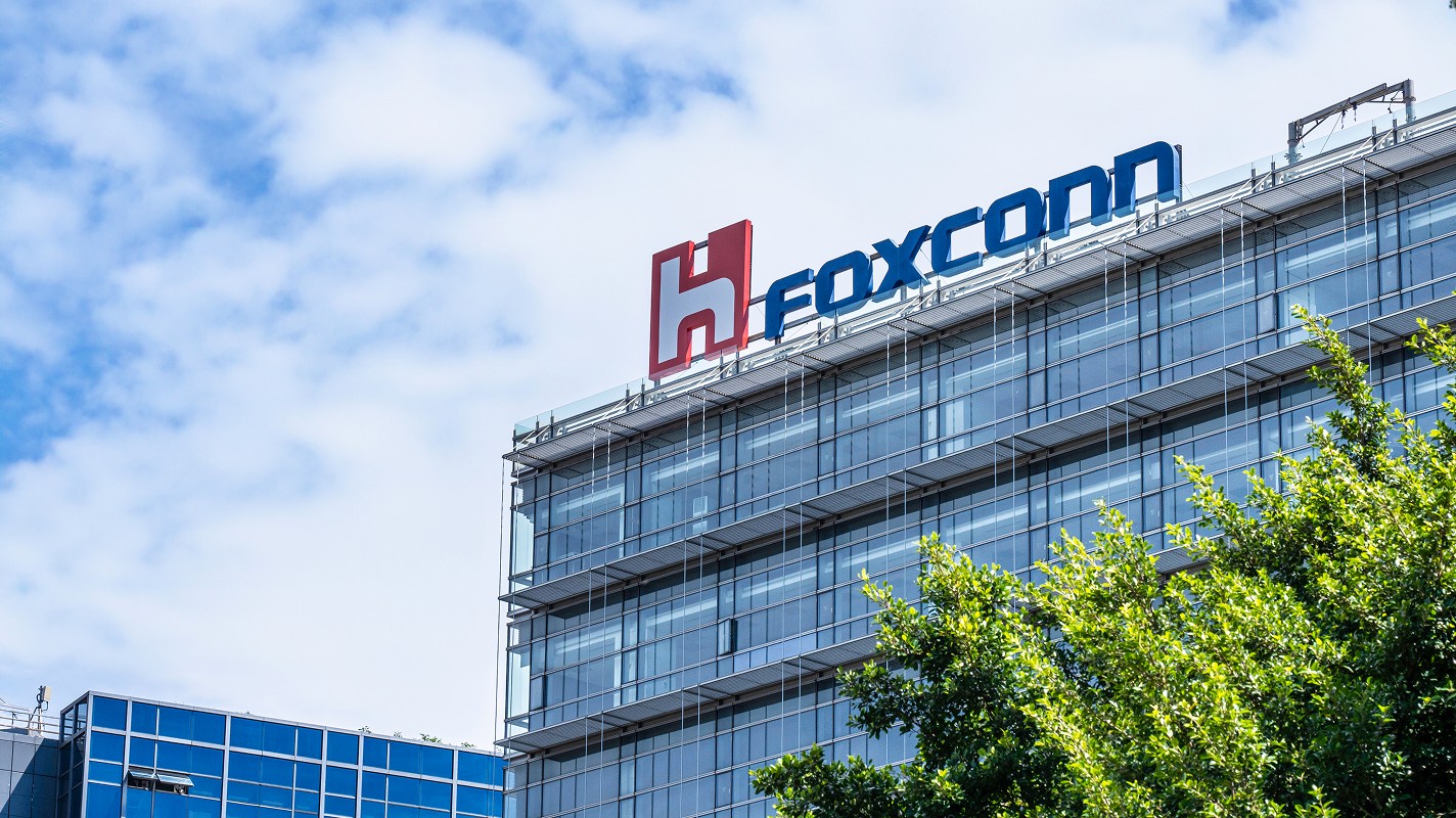 鴻海Q3亮眼！　明年AI樂觀看待　劉揚偉將會與OpenAI合作