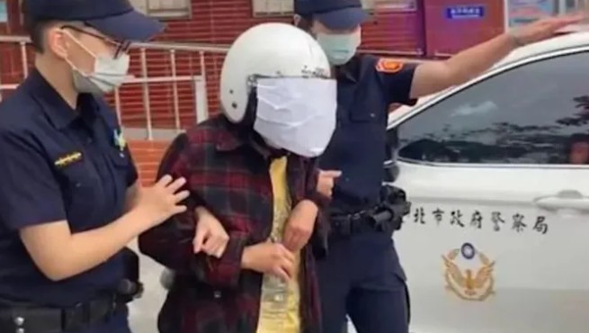 8旬老婦顧癱兒50年！身心崩潰將他悶死遭判刑　學者求情盼特赦