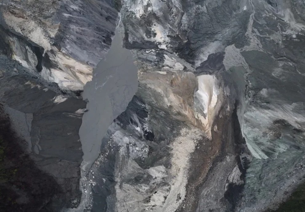 花蓮又出現堰塞湖！暴雨土石崩落　水量增加維持「紅色警戒」