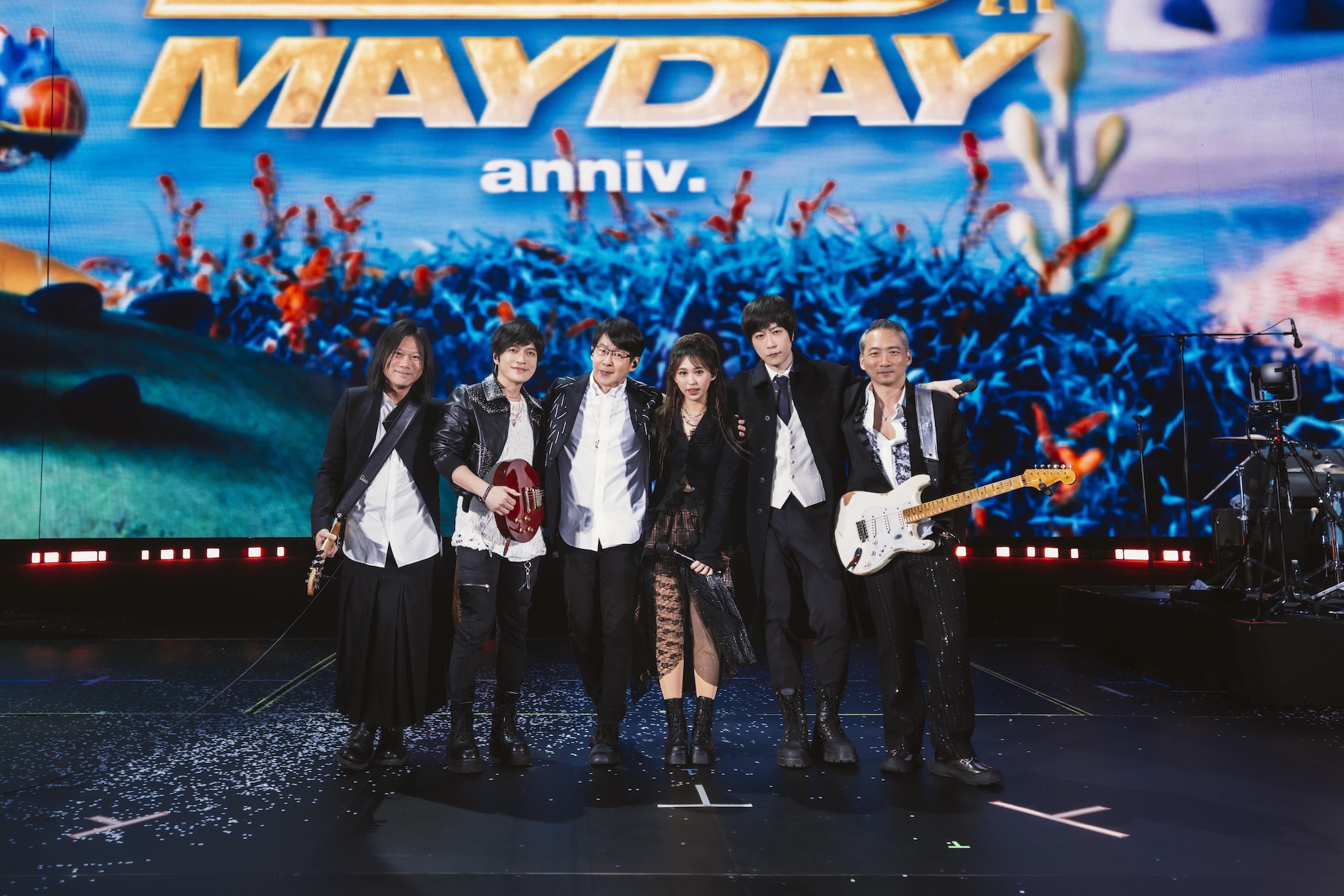 五月天看著小玫瑰長大,如今一起站上台。(圖/相信音樂提供)