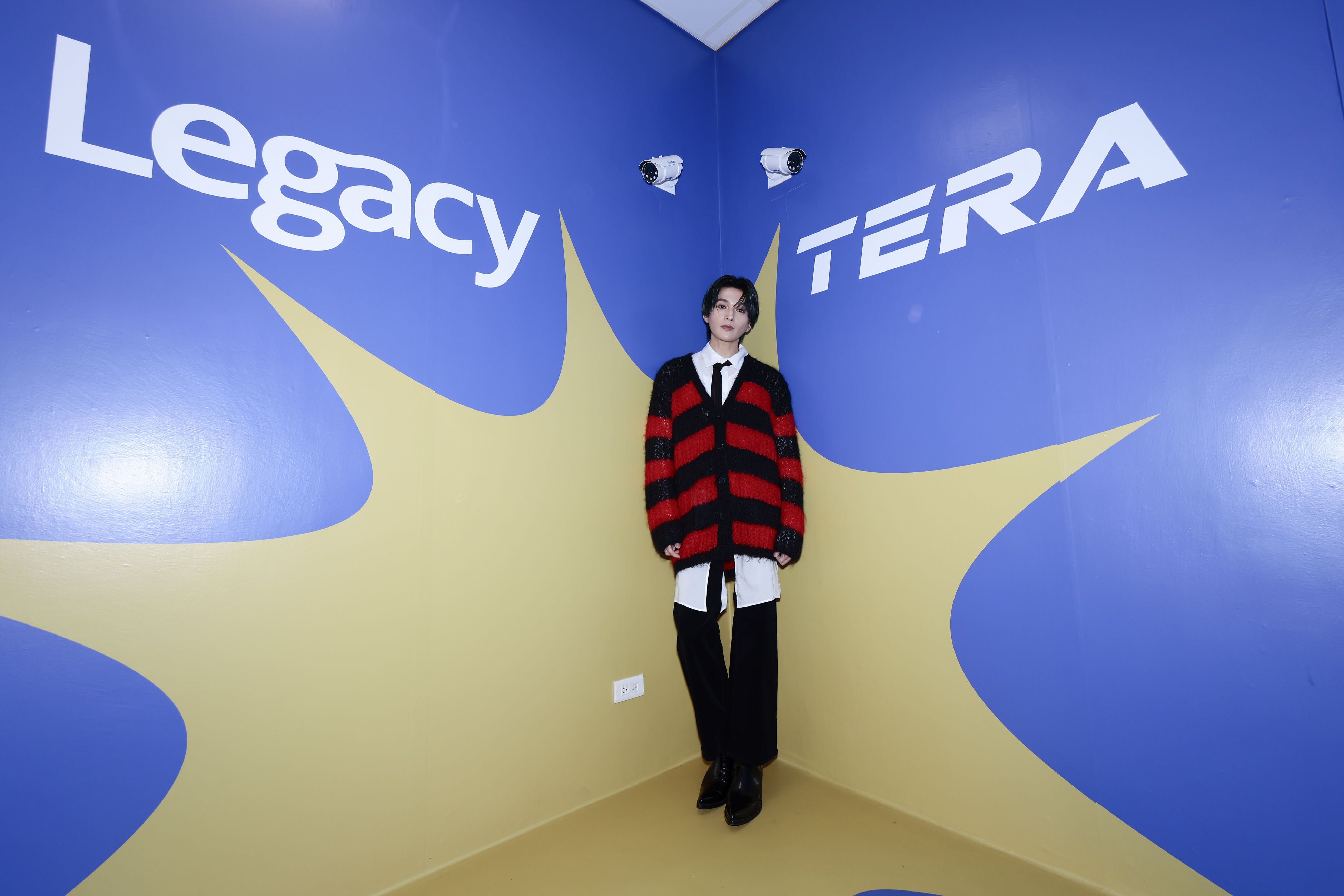 八木勇征自豪最近健身有成,最滿意自己的背部線條。(圖/LDH 愛夢悅提供)