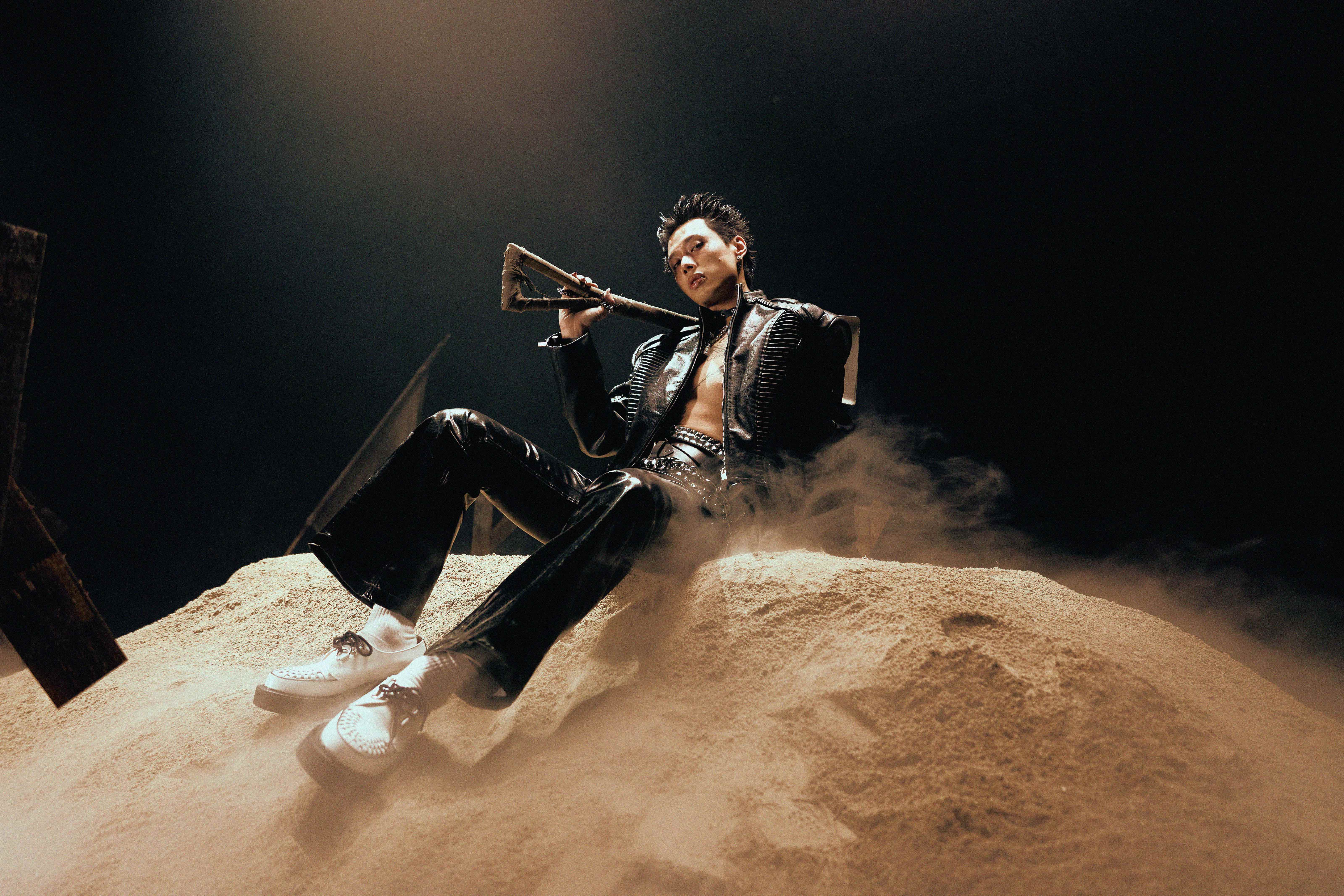 被《NANA》影響，Marz23 透過〈魅惑天空2Ø25〉向當年的自己致意。（圖／華納音樂提供）