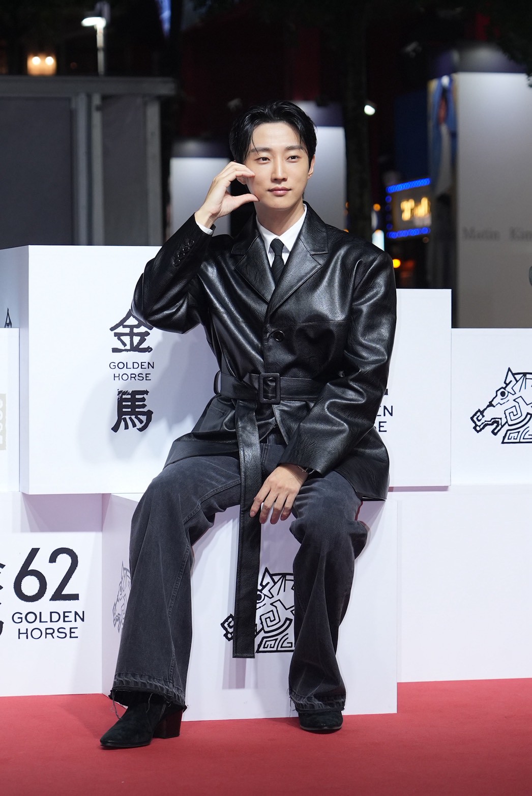 振永在《那張照片裡的我們》秀胸肌直呼害羞。(圖/許方正攝)