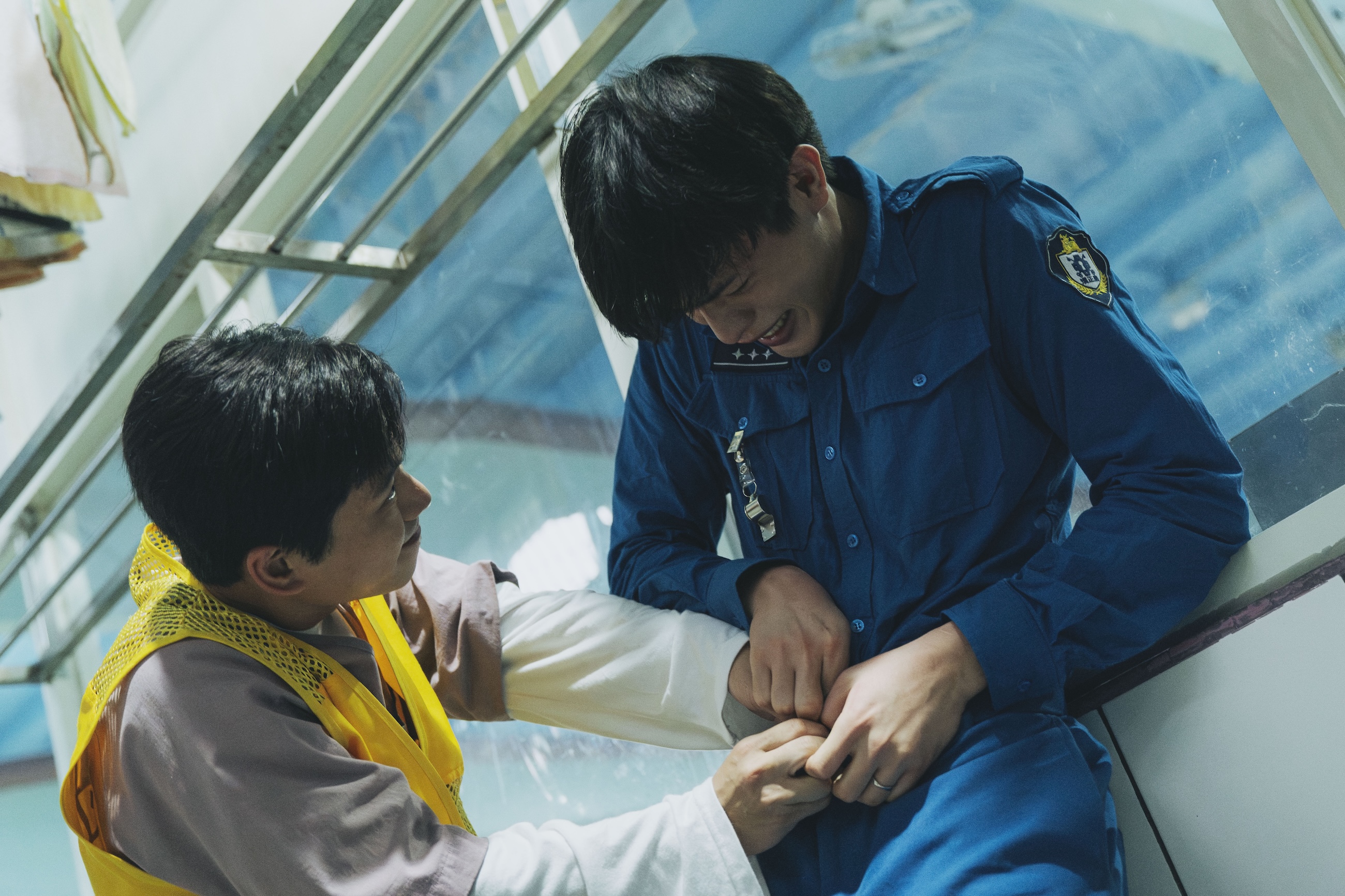 邱以太被黃迪揚性騷擾強暴。(圖/愛奇藝國際版、壹壹影業提供提供)