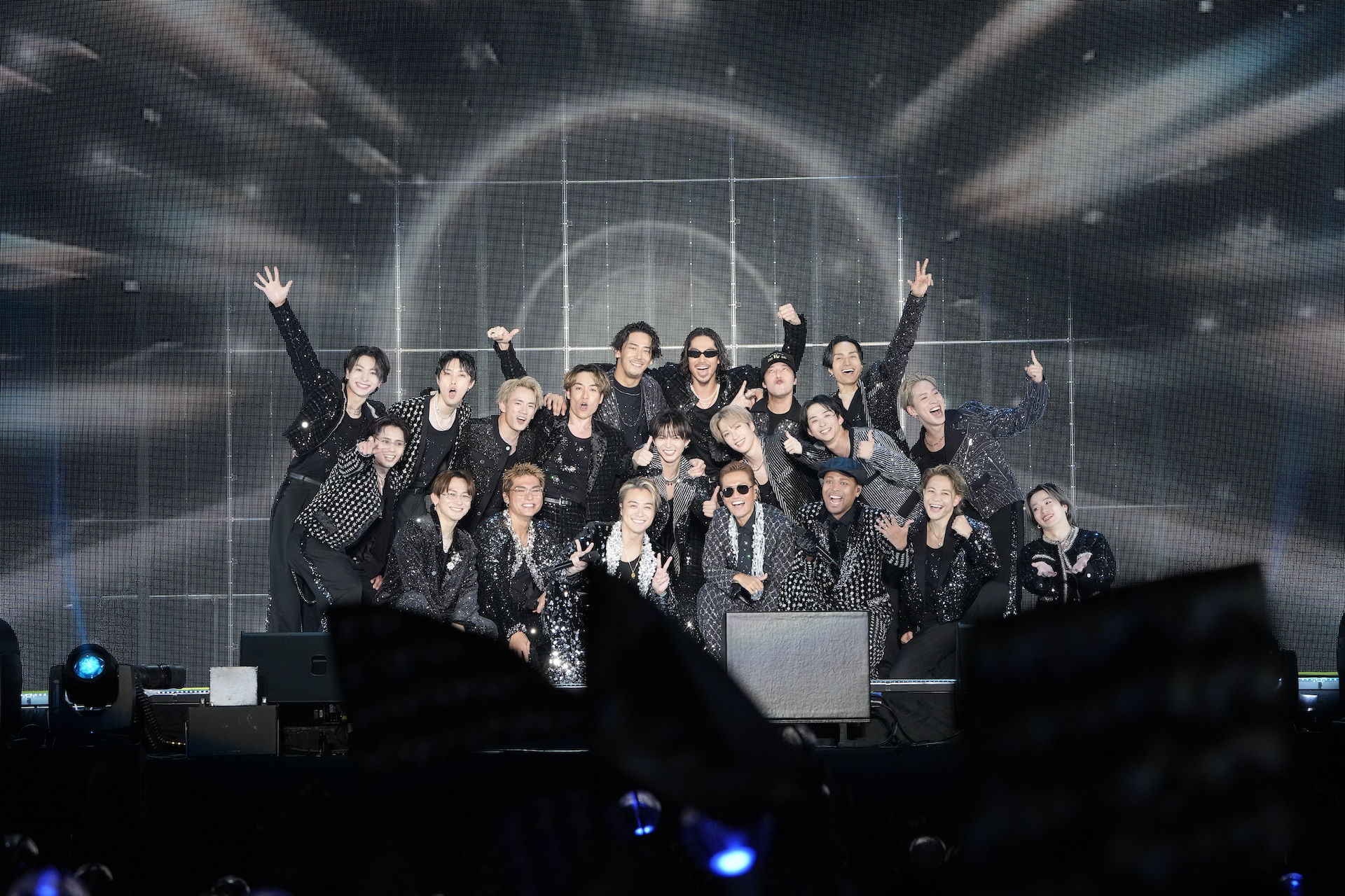 EXILE  放浪兄弟日本巨蛋巡演開跑   AKIRA追問AI：我們厲害嗎