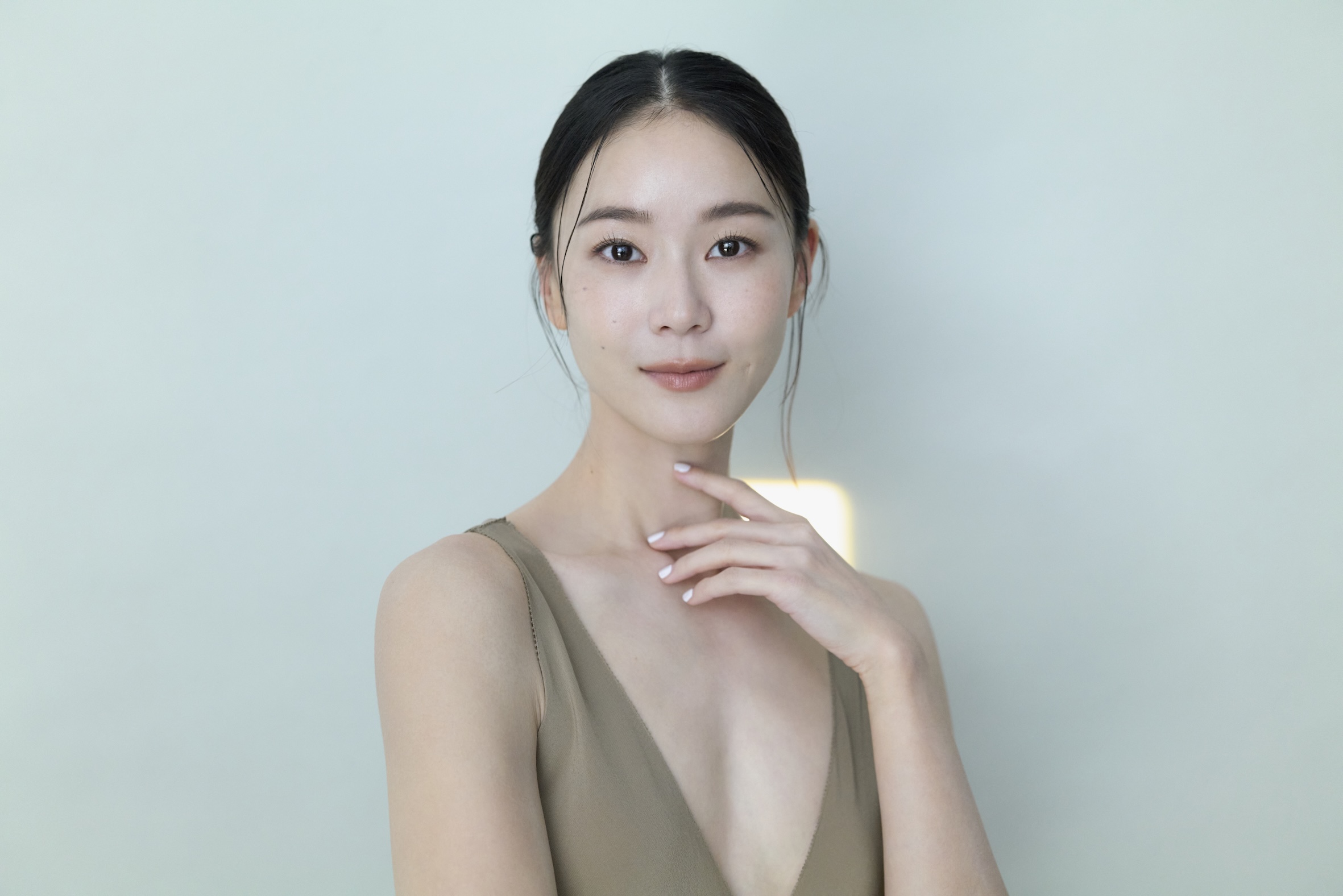 鍾瑶發行首本新書 《她的名字是一條魚也是一隻鳥》。（圖／星星相藝提供）