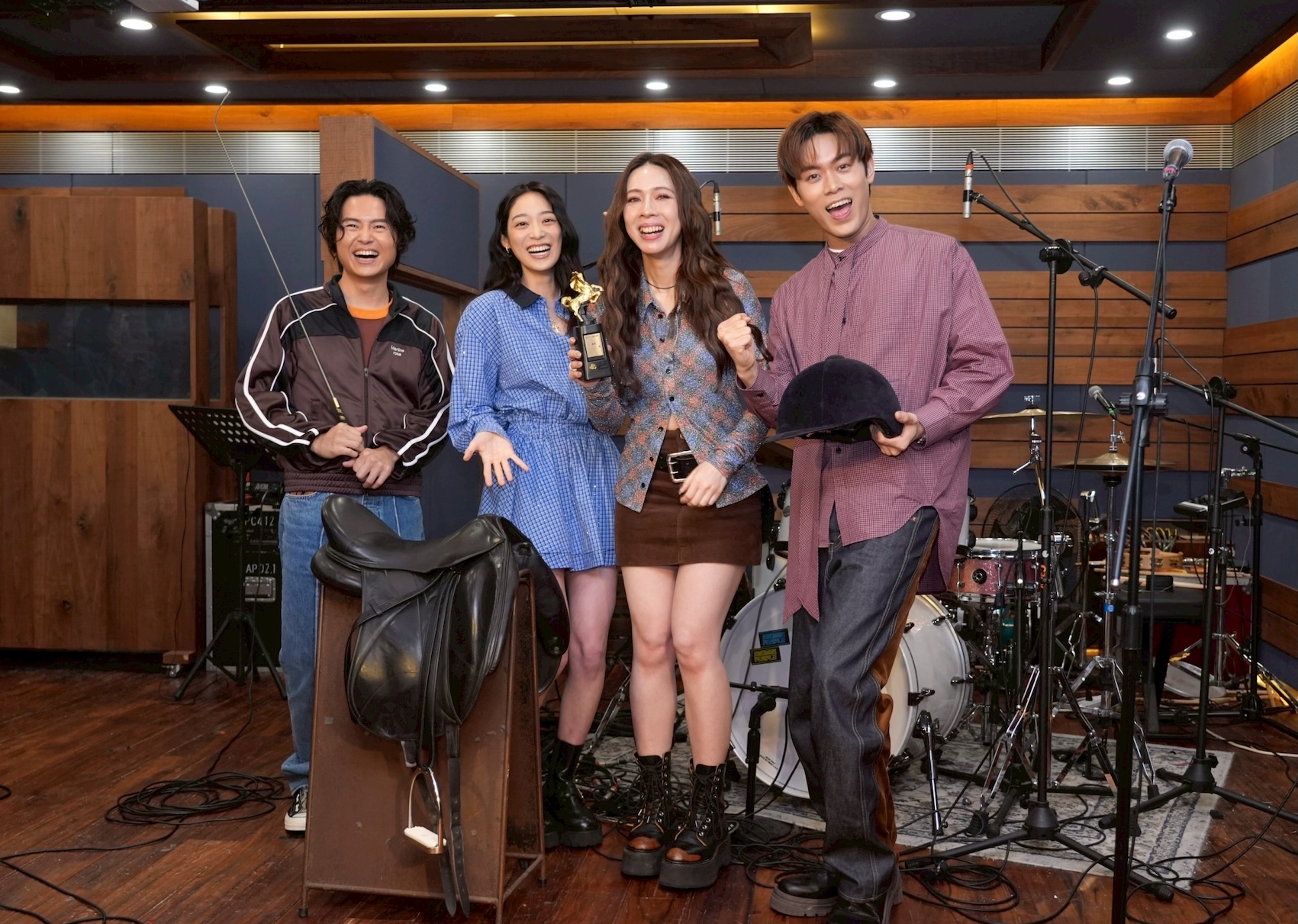 金馬62／告五人首度入圍好興奮　江齊驚喜探班送「金馬」