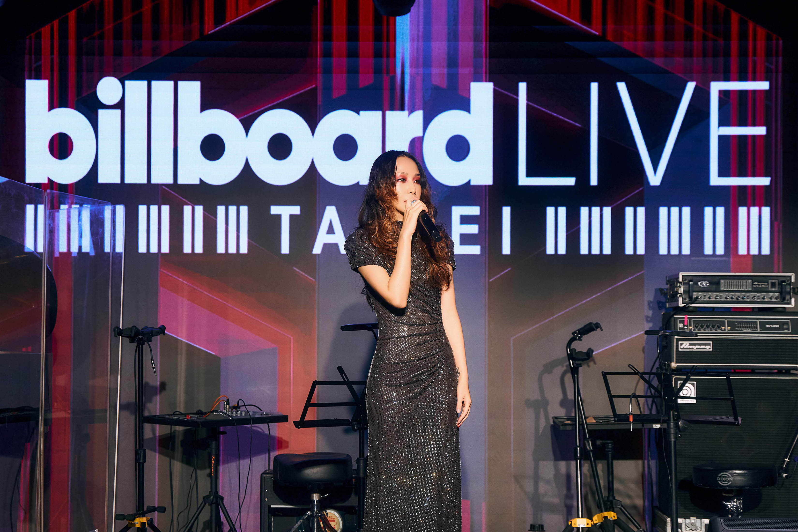 中島美嘉開唱嗑滷肉飯補元氣　 化身寵粉媽咪嗨唱《NANA》主題曲