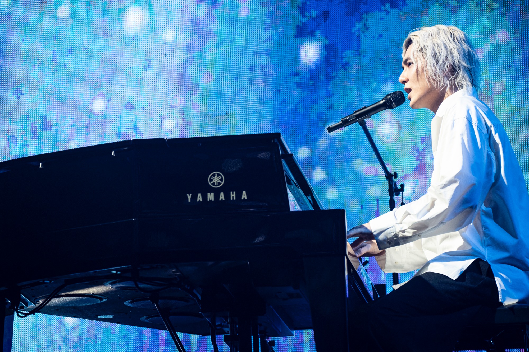 藤井風過去創作專輯都會融入自己的個人哲學。(圖/環球音樂提供)