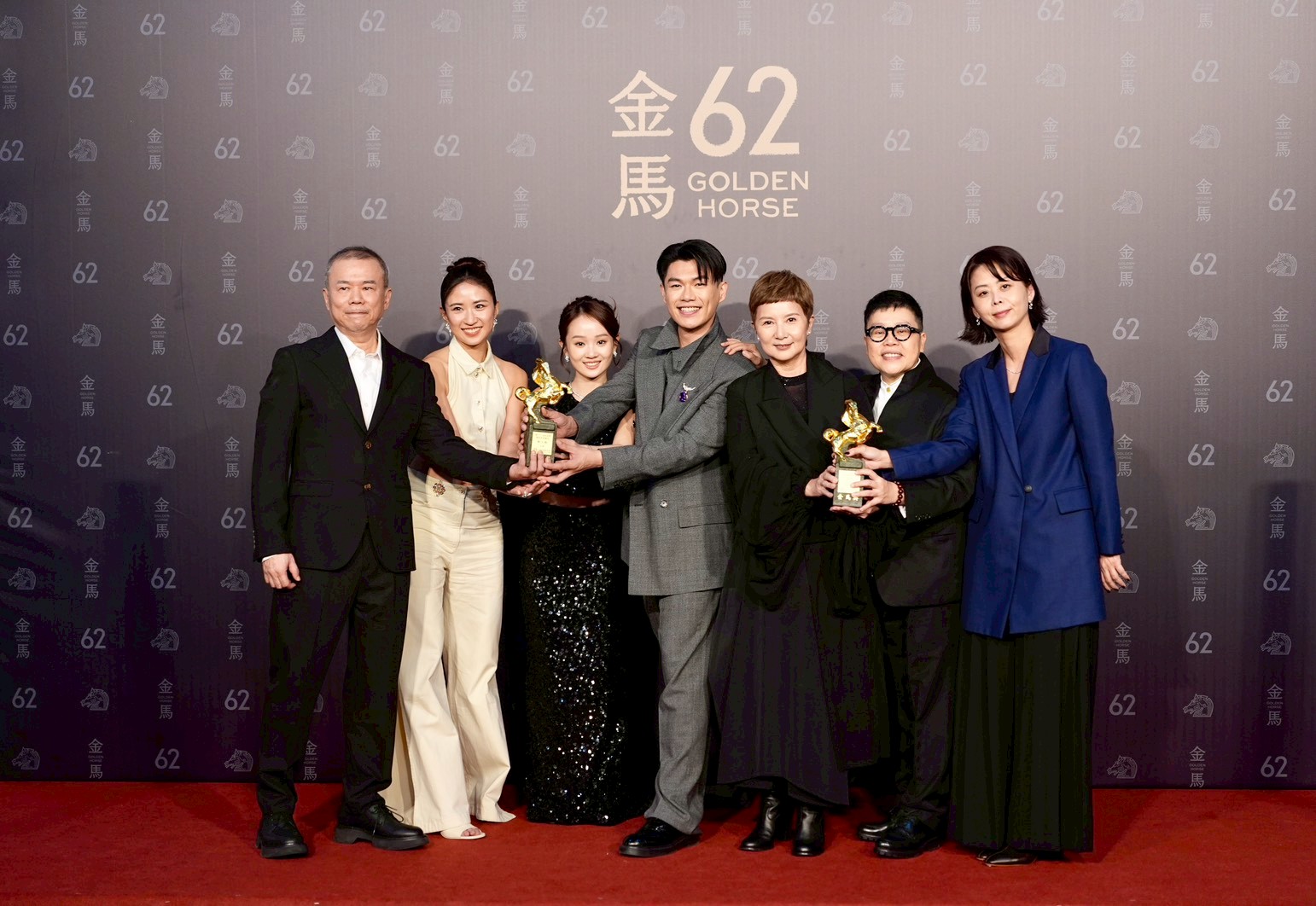 金馬62／恭喜陳玉勳執導《大濛》獲最大獎　與葉如芬、李烈上台致謝