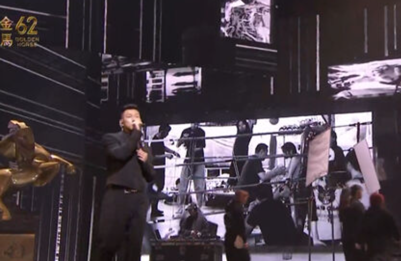 金馬62／出事啦！頑童開場表演疑「收音失誤」　網：都聽不到聲音