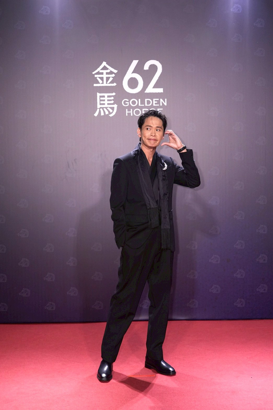 黃鐙輝不用麥克風講話就很大聲。(圖/記者陳明中攝)