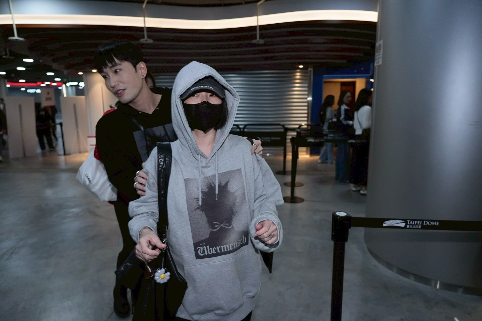 直擊／小S穿周邊T朝聖GD演唱會！ 派翠克入場不敢跳求饒：怕被罵