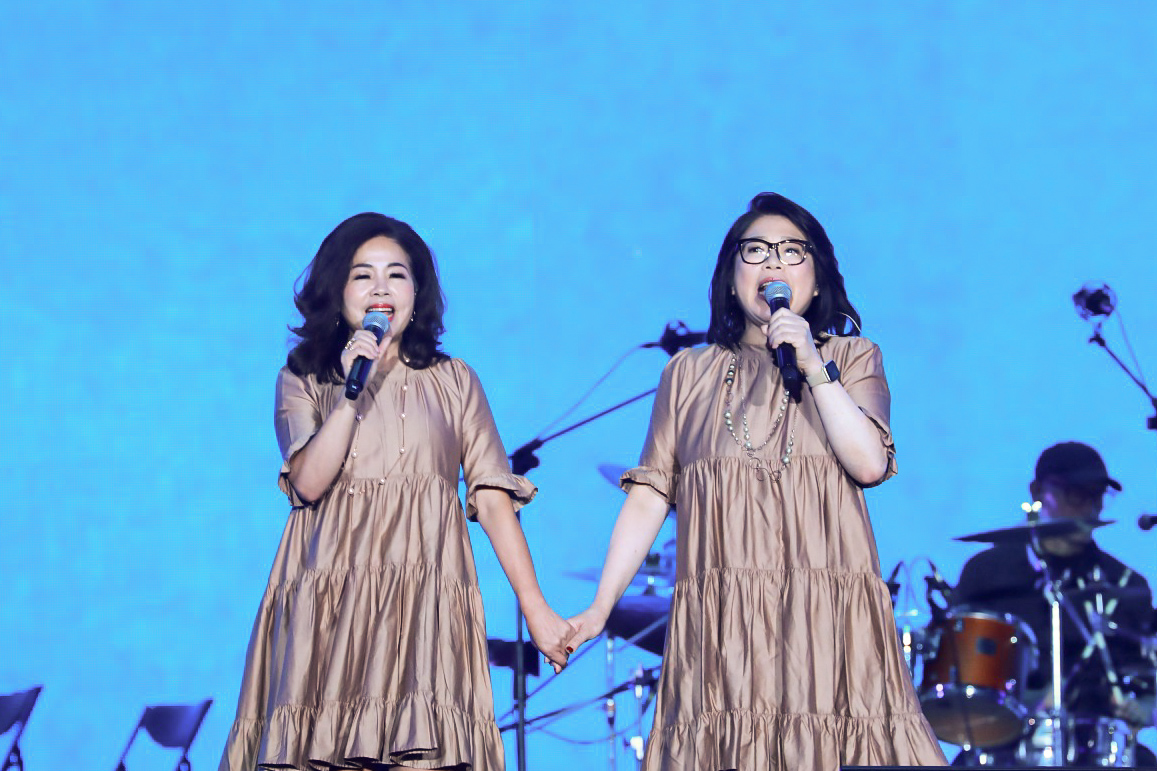 林佳蓉(右)、許淑絹難得現身演出。(圖/中華音樂人交流協會提供)