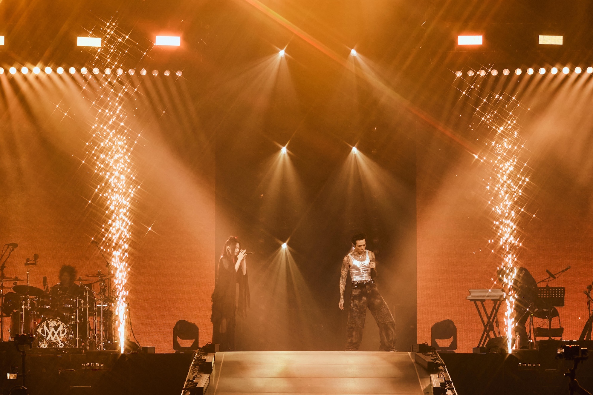 嘉賓Faye詹雯婷在演出時驚喜現身，與Marz23演唱合作單曲〈不簡單的歌〉。（圖／寬宏藝術、華納音樂提供）