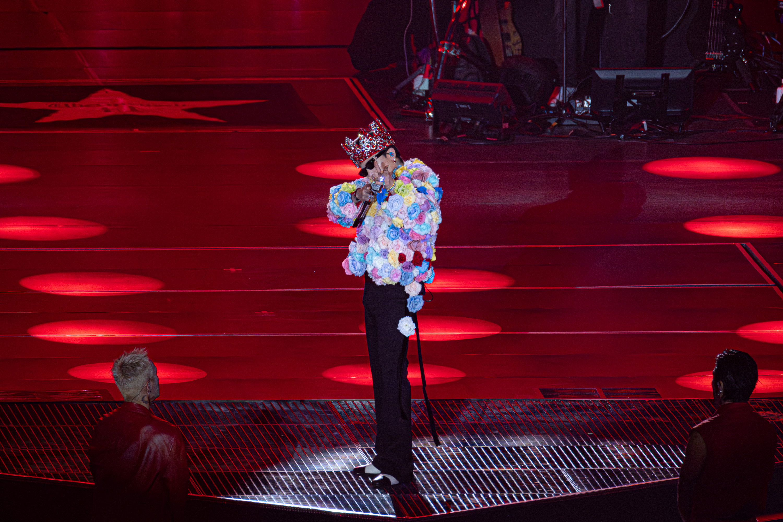 直擊／GD預告BIGBANG回歸嗨喊「forever」 粉絲大巨蛋隔空互槓吵架