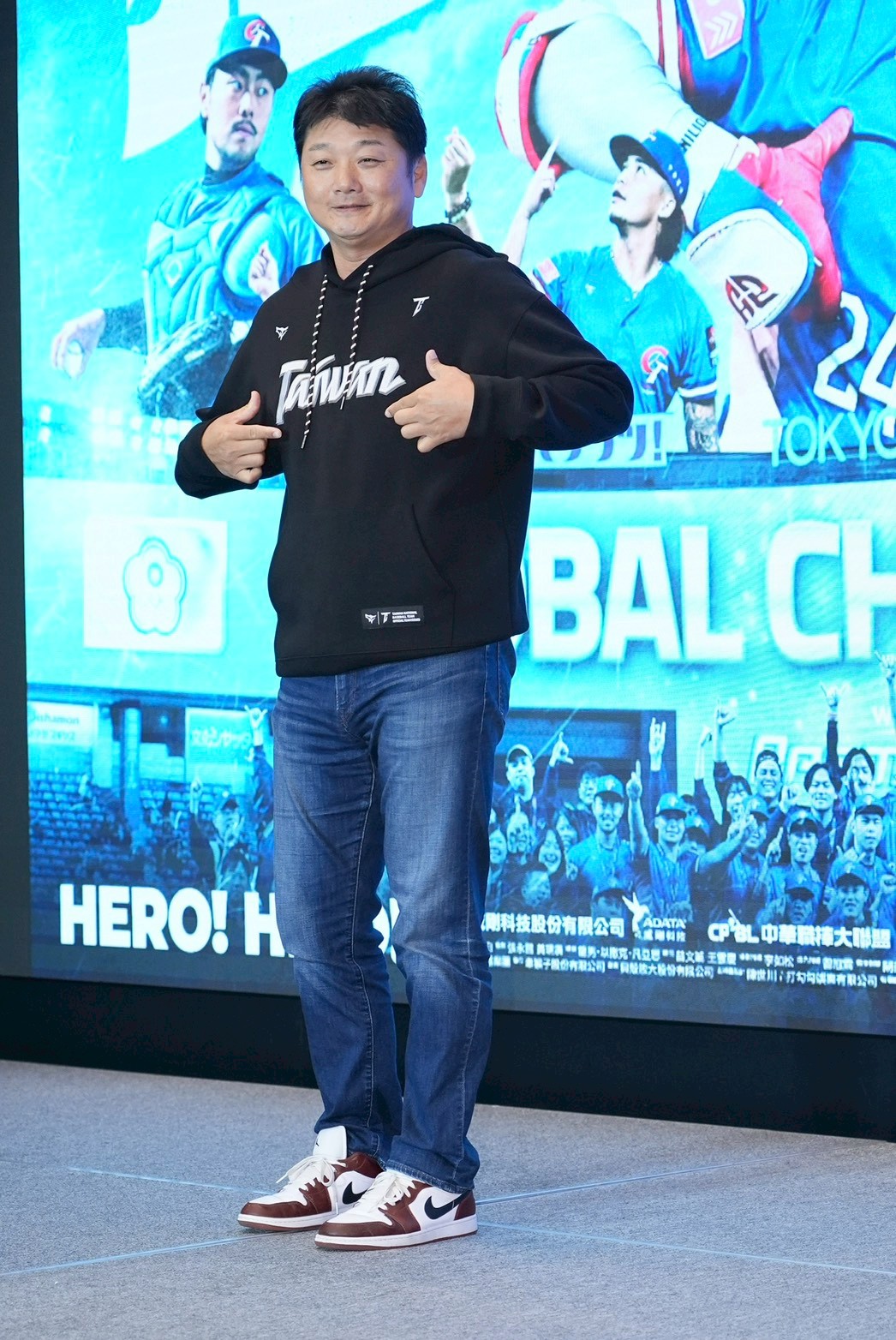 曾豪駒透露頭髮增多不少。（圖／記者許方正攝）