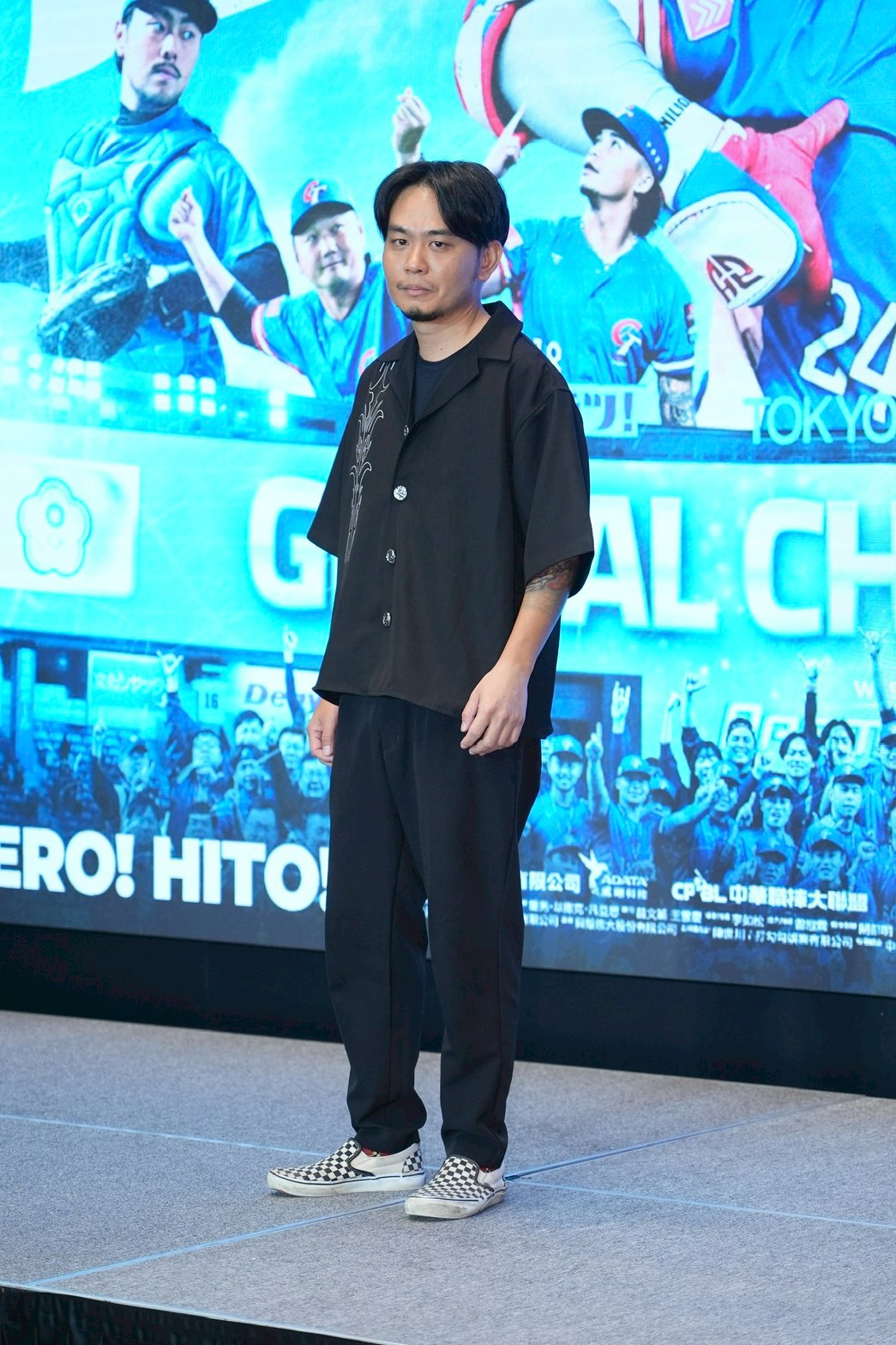 楊大正半夜2點才睡。（圖／記者許方正攝）