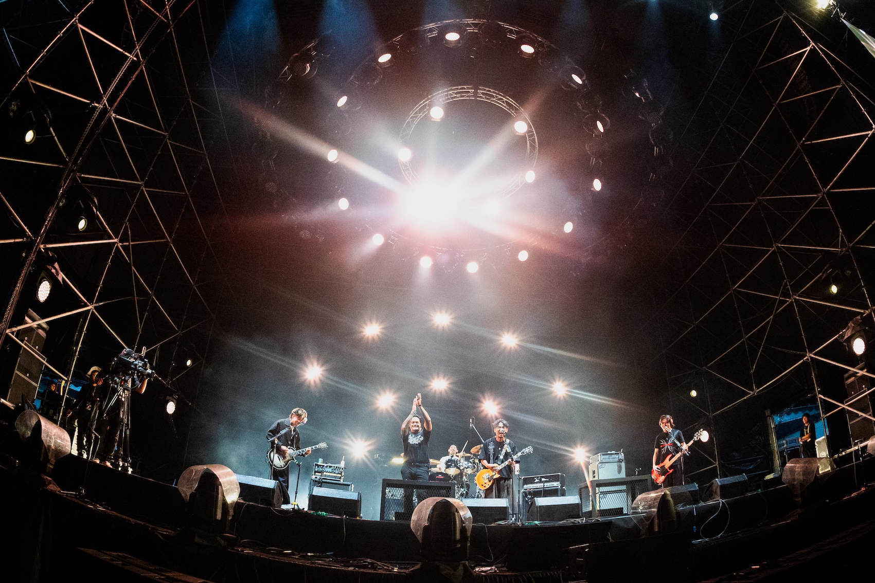 今年剛退休的球星「大師兄」林智勝現身火球祭，同台滅火器超感人。（圖／夥球擊提供）