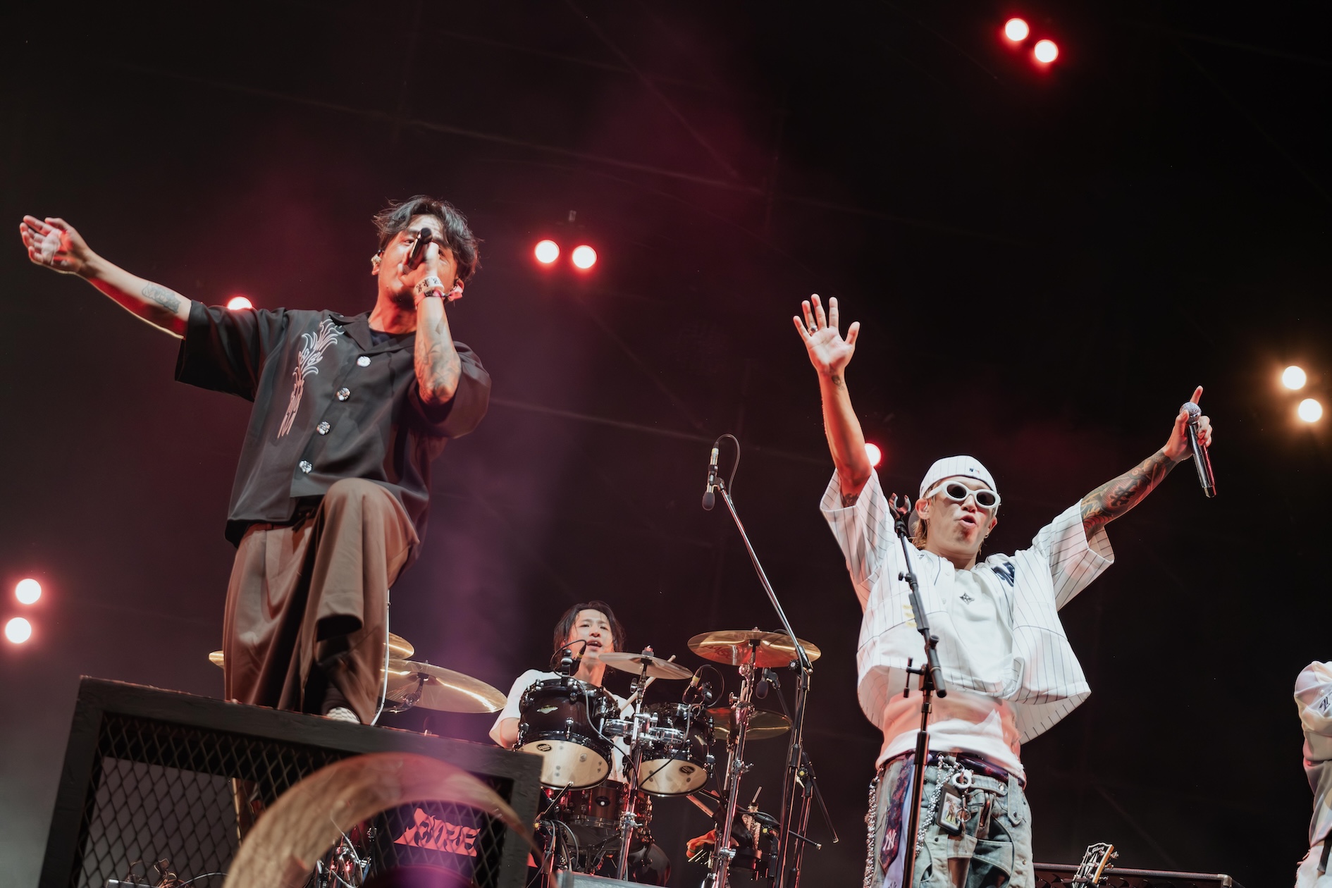 滅火器首度同台嘻哈天團玖壹壹在火球祭嗨唱〈曾經瘋狂〉。（圖／夥球擊提供）