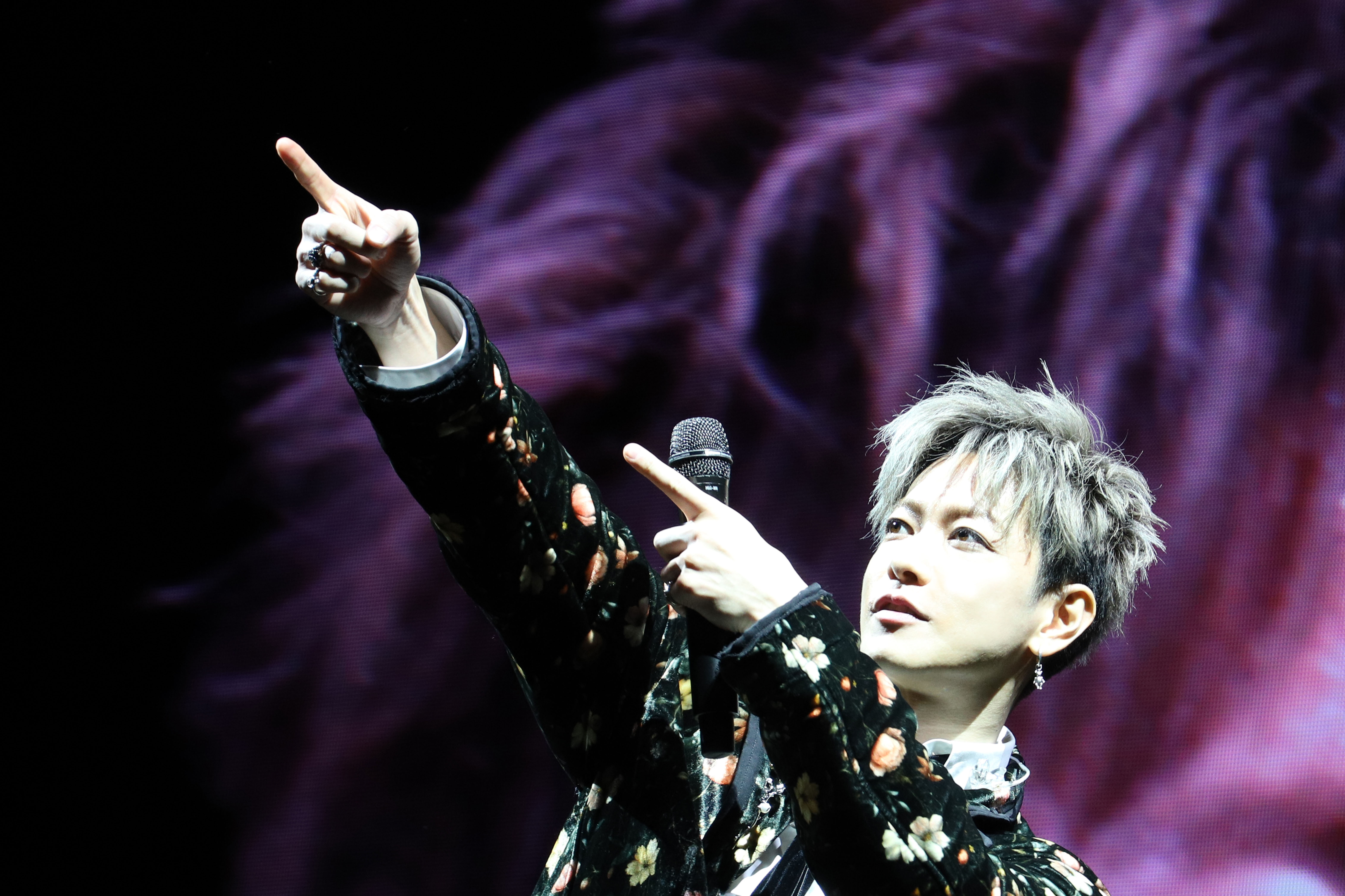 佐藤健開唱超寵台粉！高喊「ㄍㄟˋ婚」向3千粉絲求婚